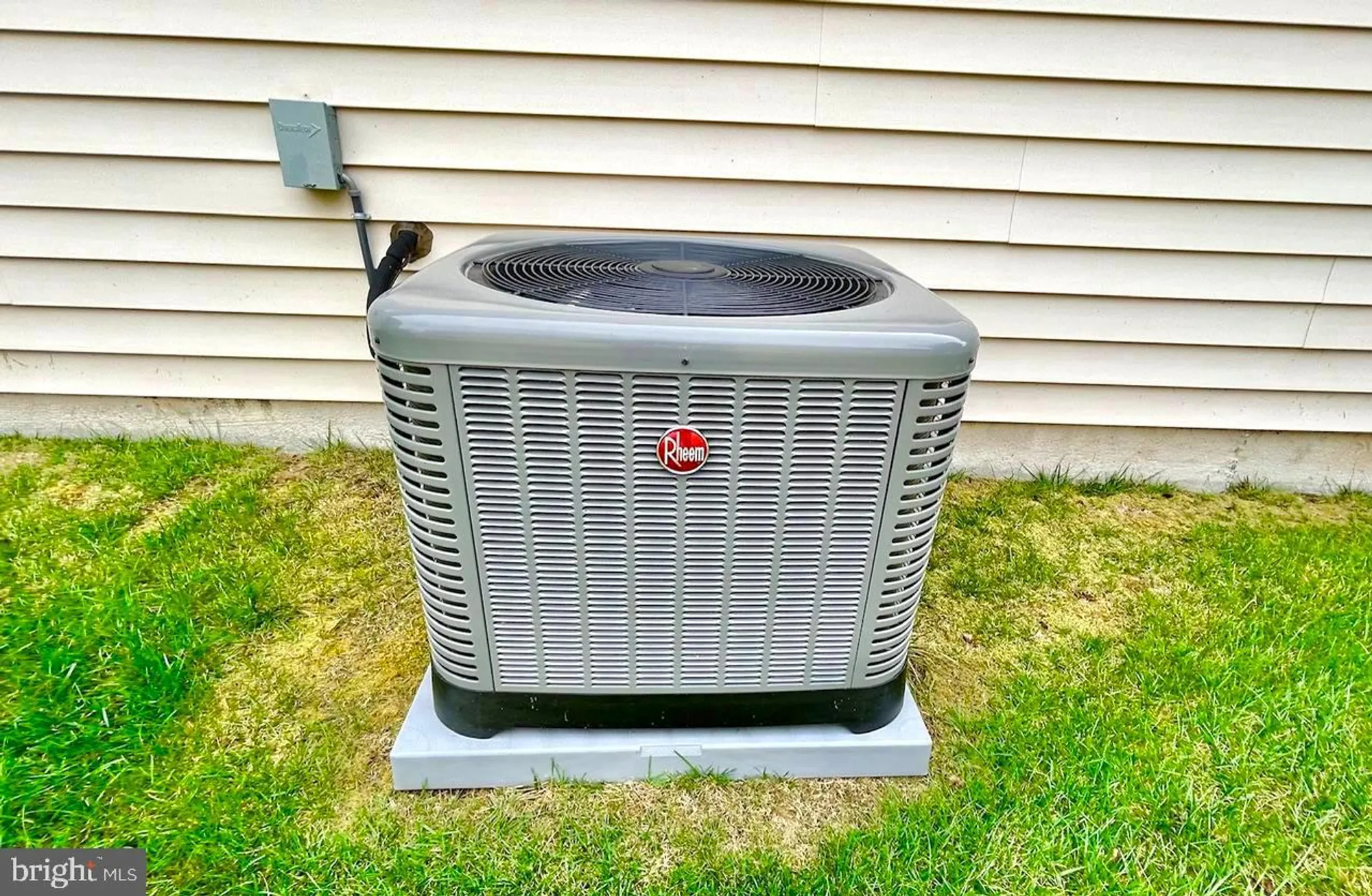 Property Slideshow image 27 of 58 | 238 night hawk cir, West Deptford, NJ, 08086