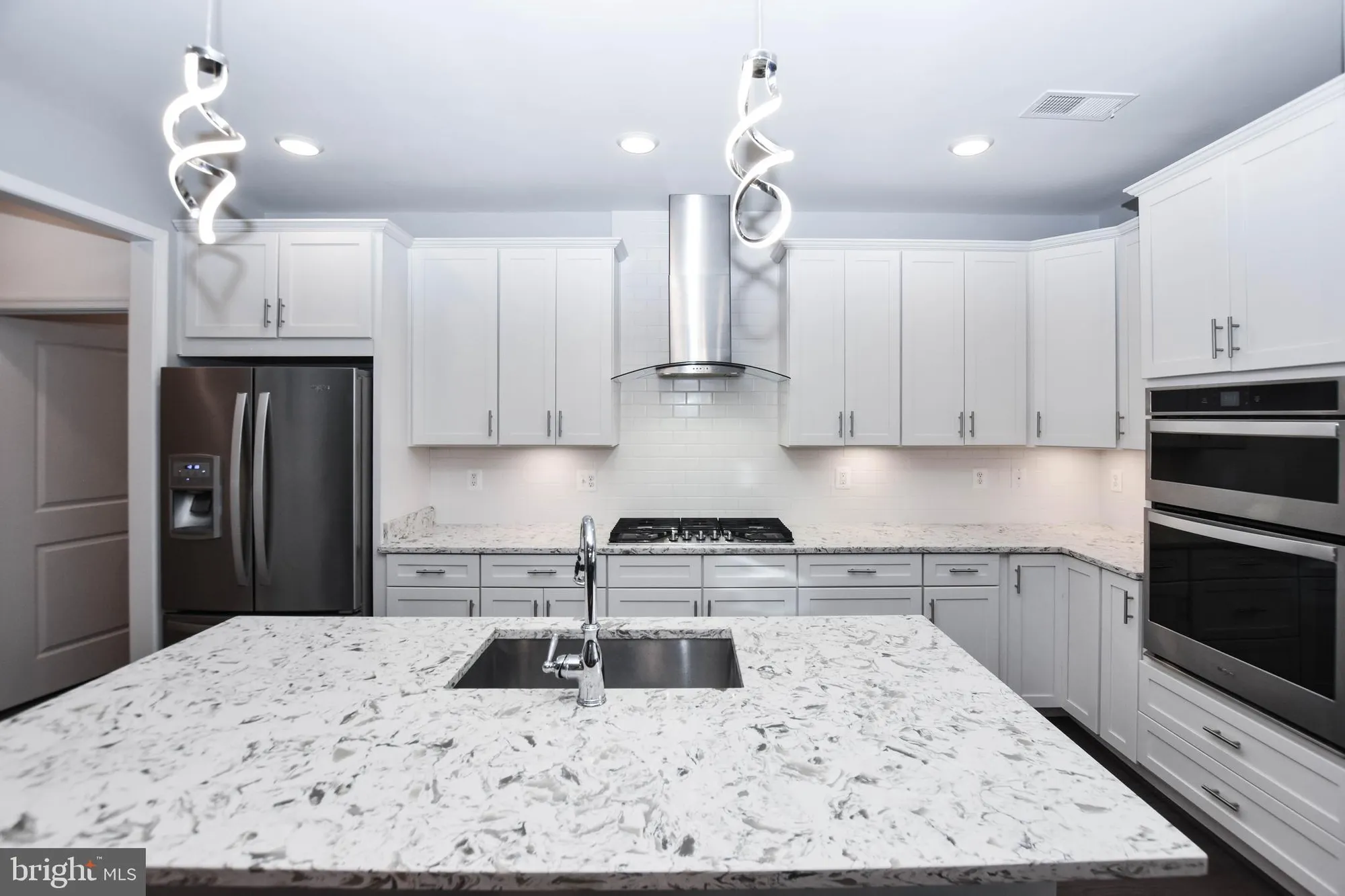 Property Slideshow image 5 of 39 | 19873 silvery blue ter, Ashburn, VA, 20147