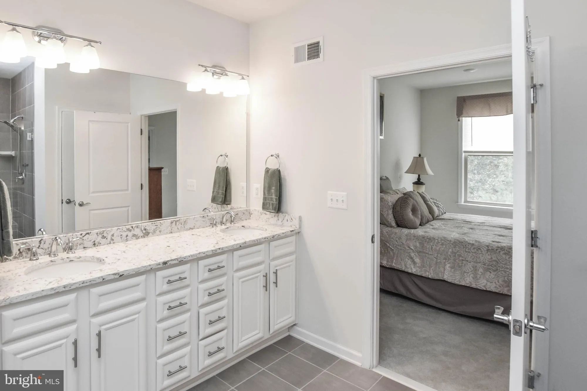 Property Slideshow image 13 of 39 | 19873 silvery blue ter, Ashburn, VA, 20147