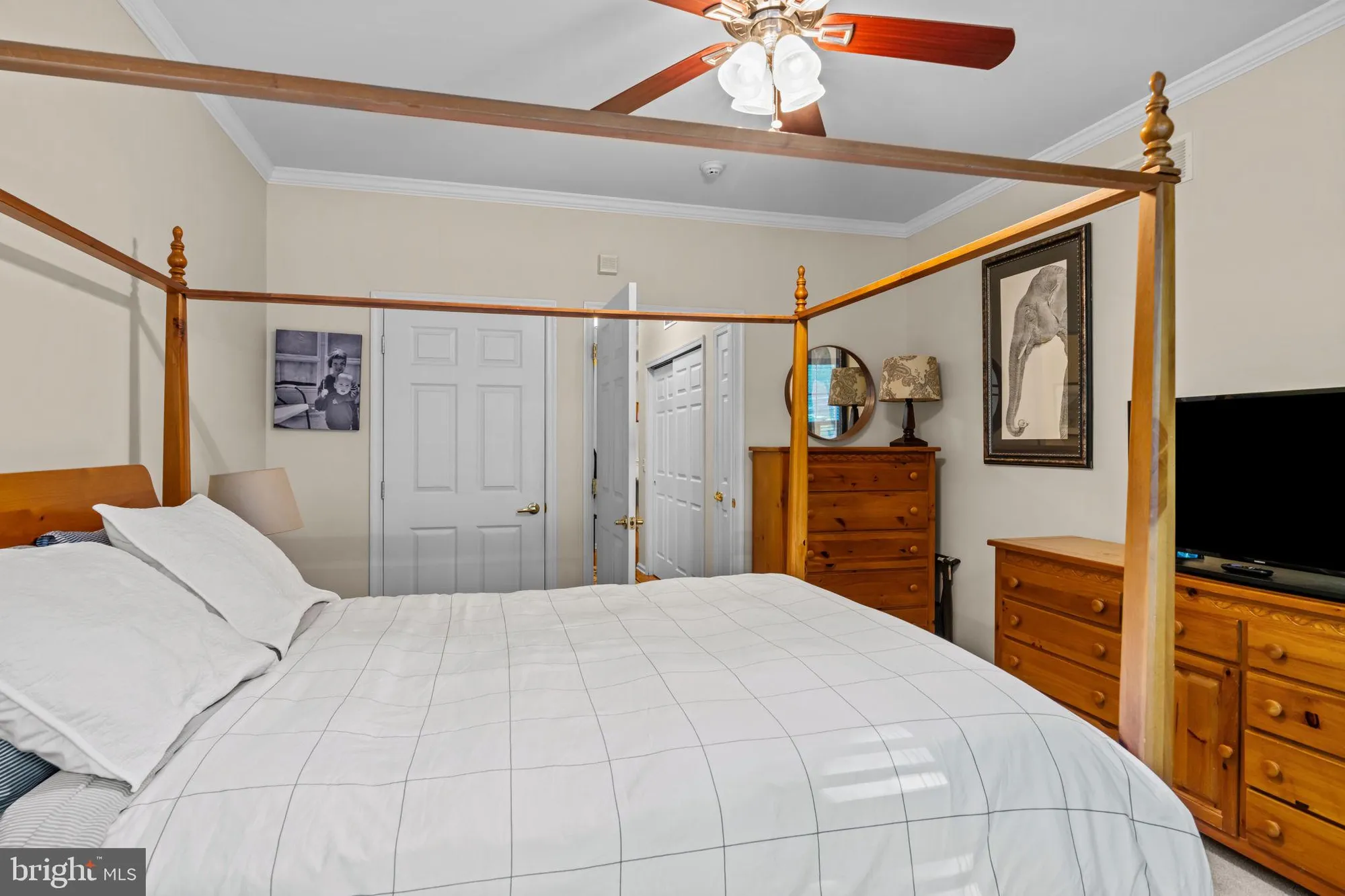 Property Slideshow image 19 of 24 | 1 falcon dr ste 203, Holland, PA, 18966