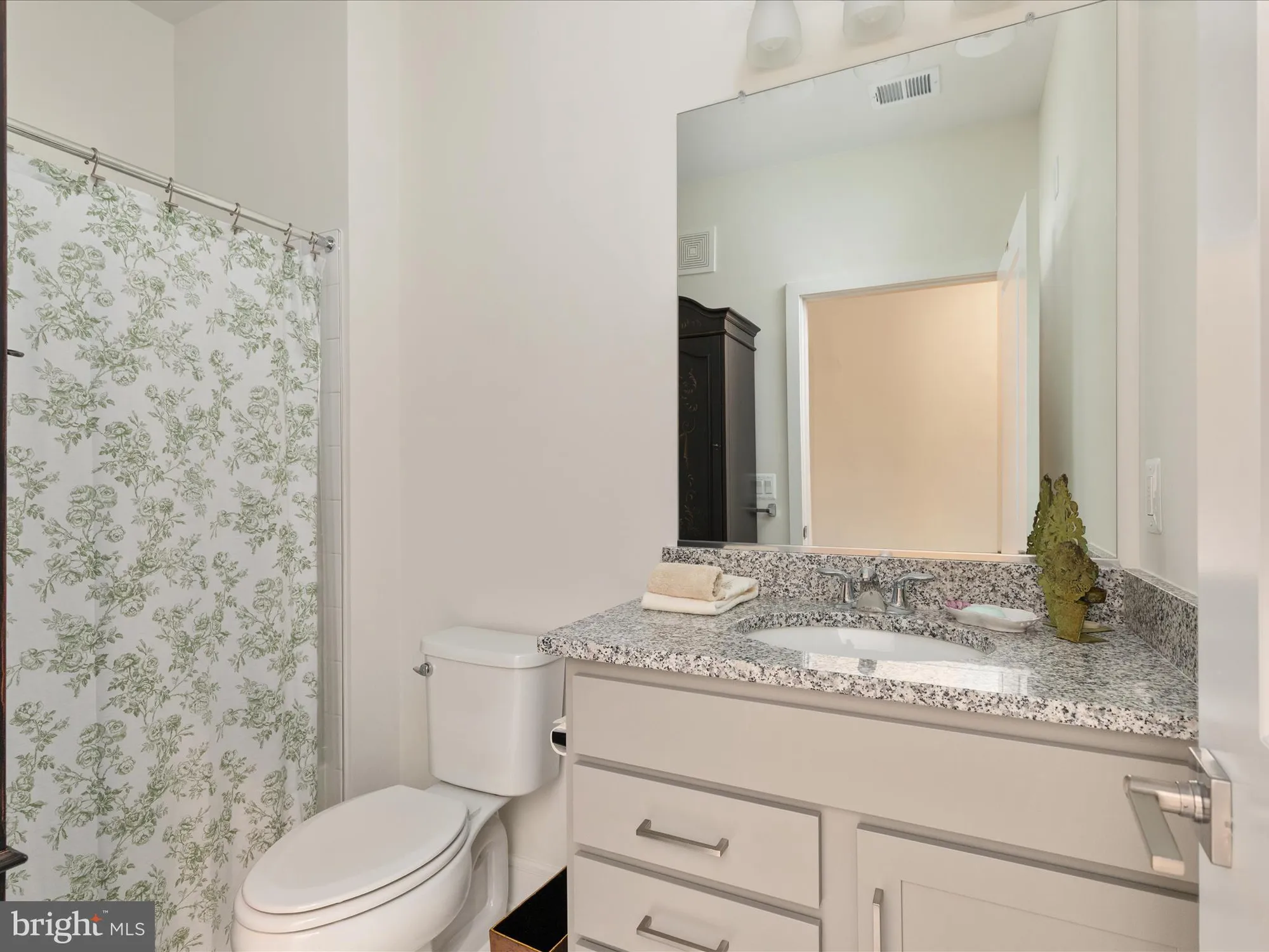 Property Slideshow image 16 of 35 | 42920 firefly sonata ter unit 307, Ashburn, VA, 20148