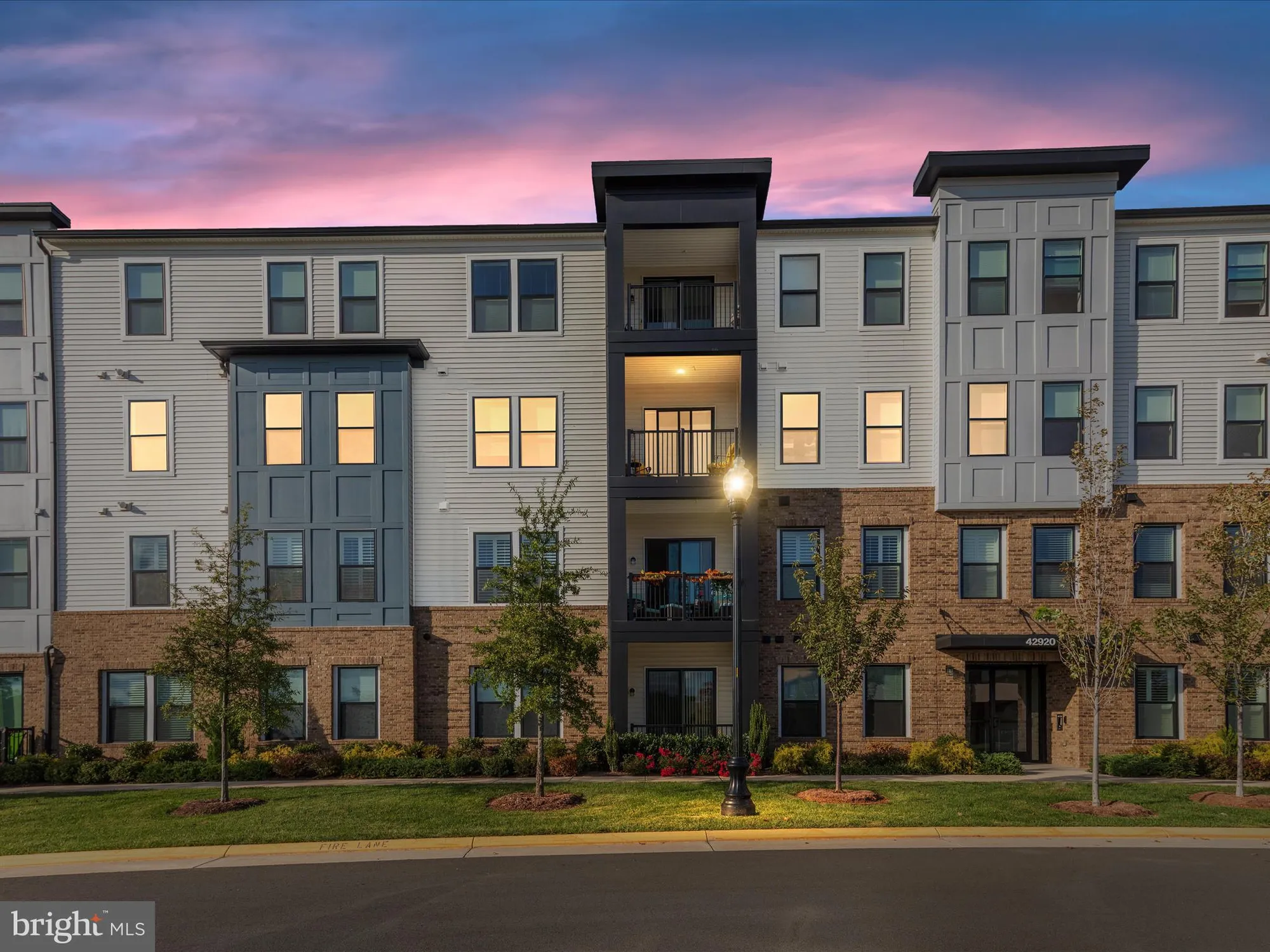 Property Slideshow image 1 of 35 | 42920 firefly sonata ter unit 307, Ashburn, VA, 20148