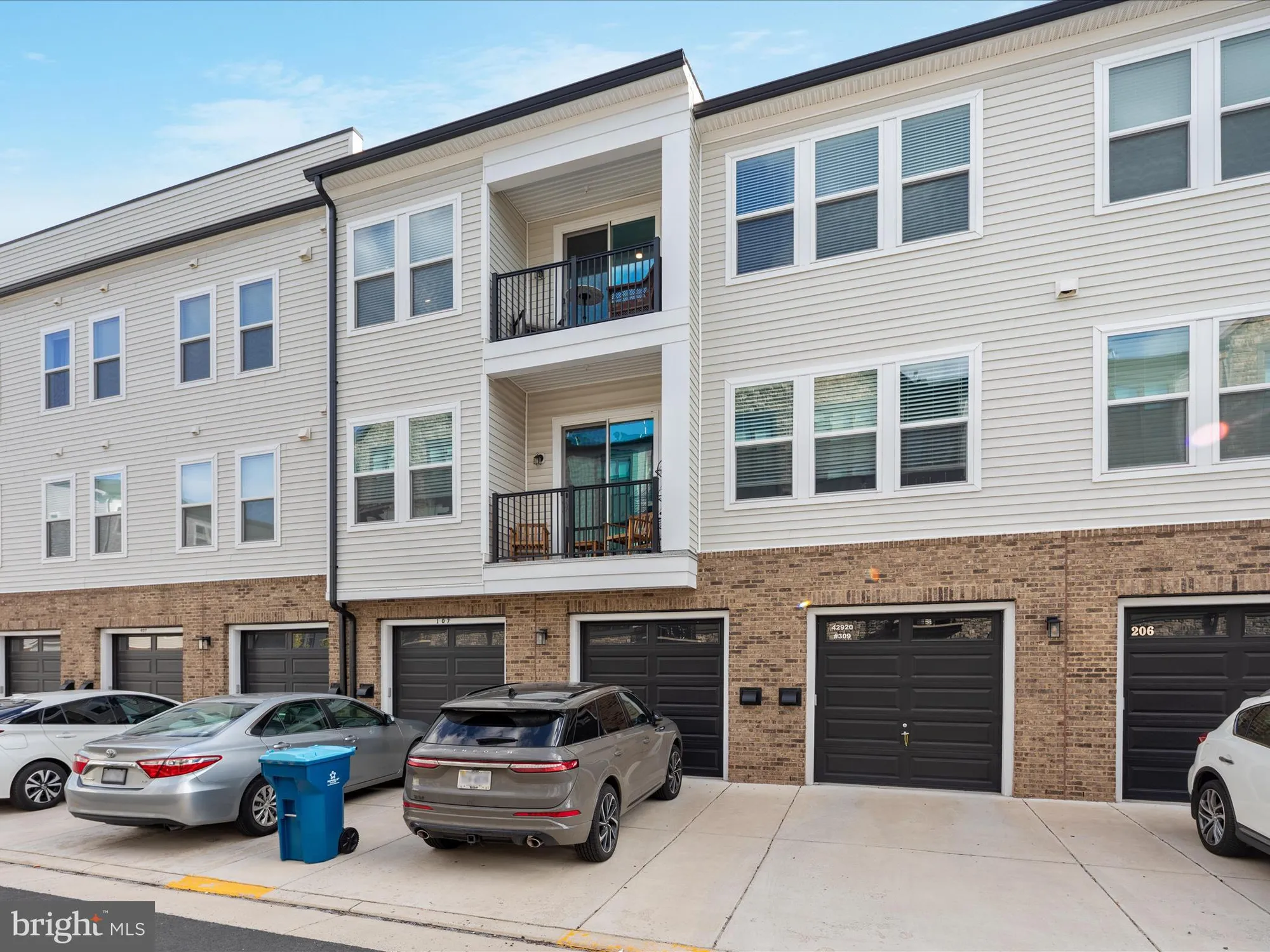 Property Slideshow image 33 of 35 | 42920 firefly sonata ter unit 307, Ashburn, VA, 20148