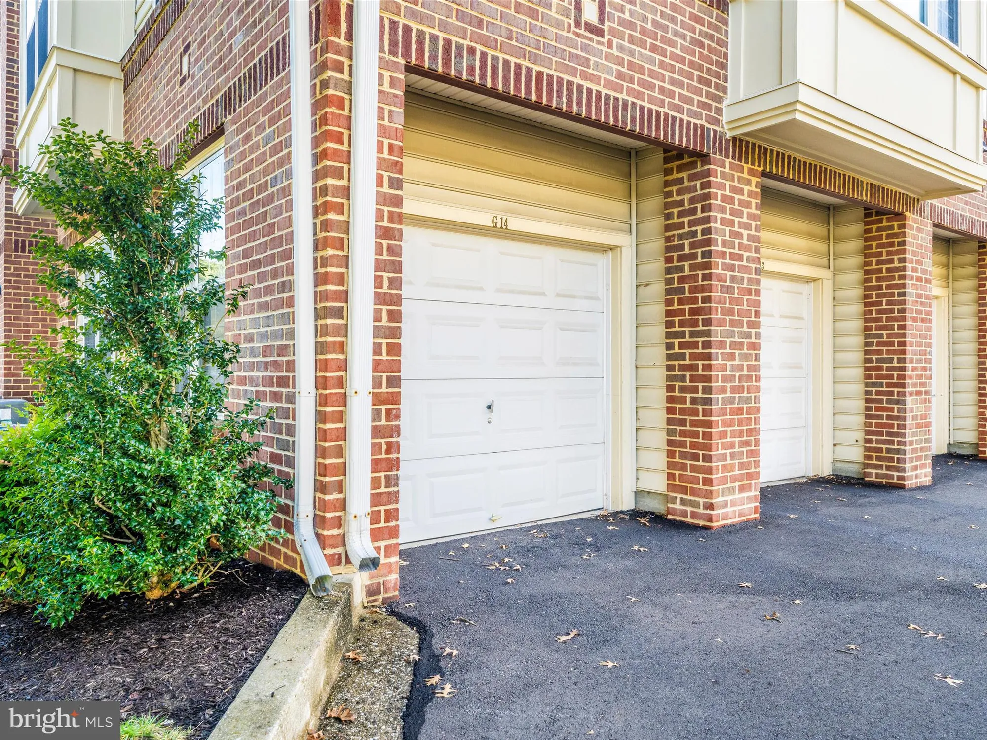 Property Slideshow image 2 of 62 | 2520 kensington gdns unit 401, Ellicott City, MD, 21043