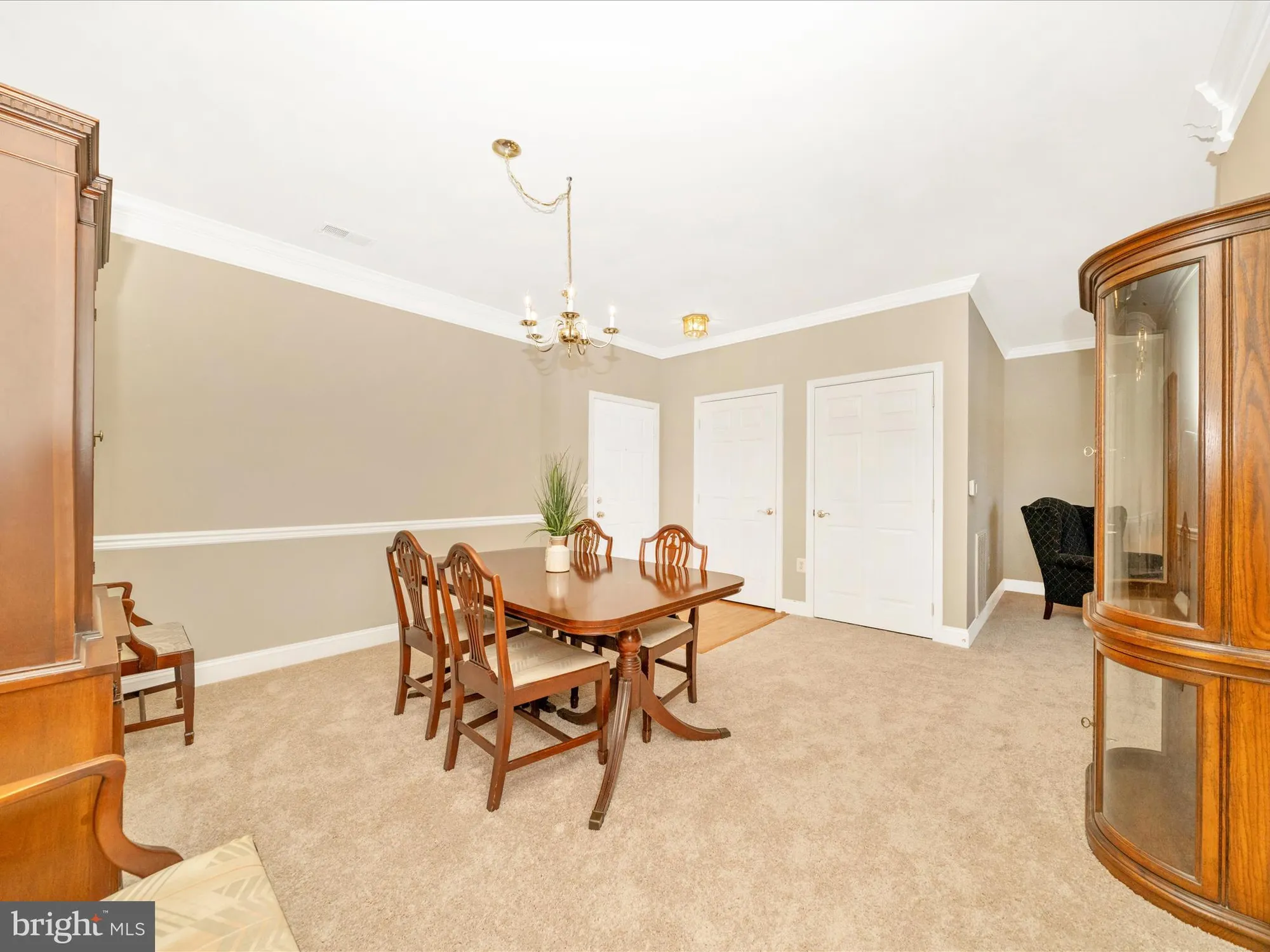 Property Slideshow image 10 of 62 | 2520 kensington gdns unit 401, Ellicott City, MD, 21043