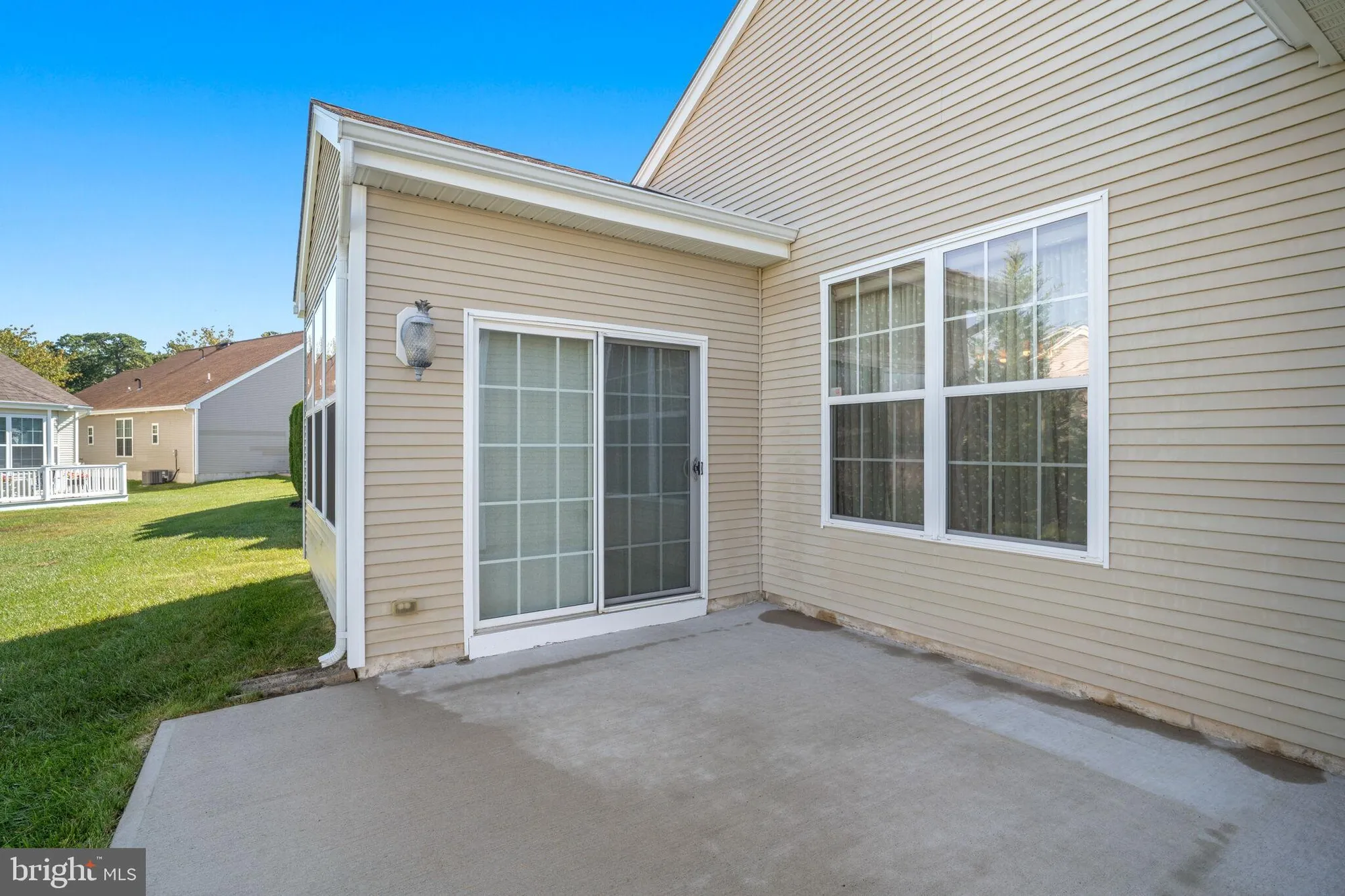 Property Slideshow image 12 of 77 | 6 mountain stream ct, Barnegat, NJ, 08005