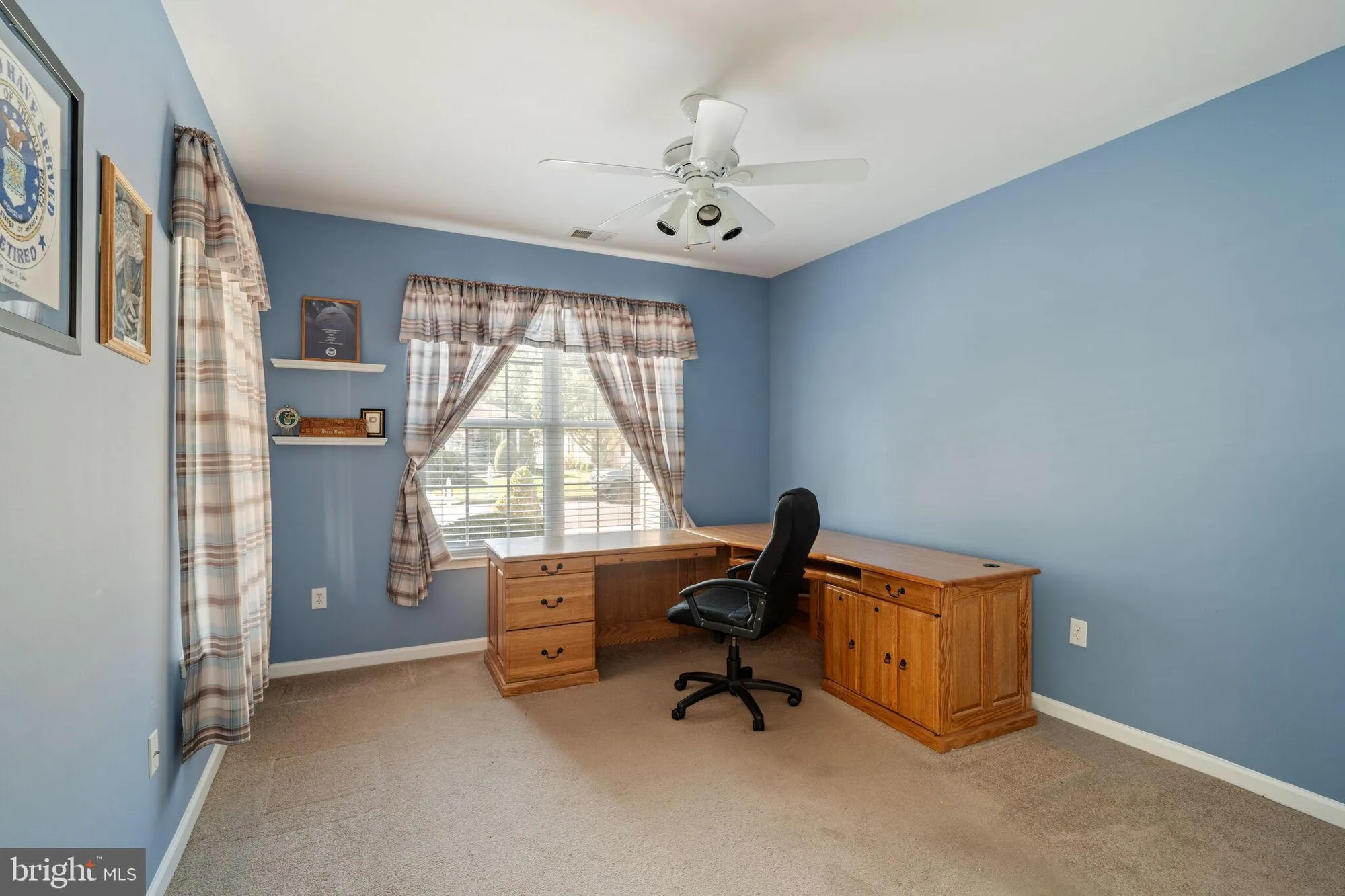 Property Slideshow image 16 of 77 | 6 mountain stream ct, Barnegat, NJ, 08005