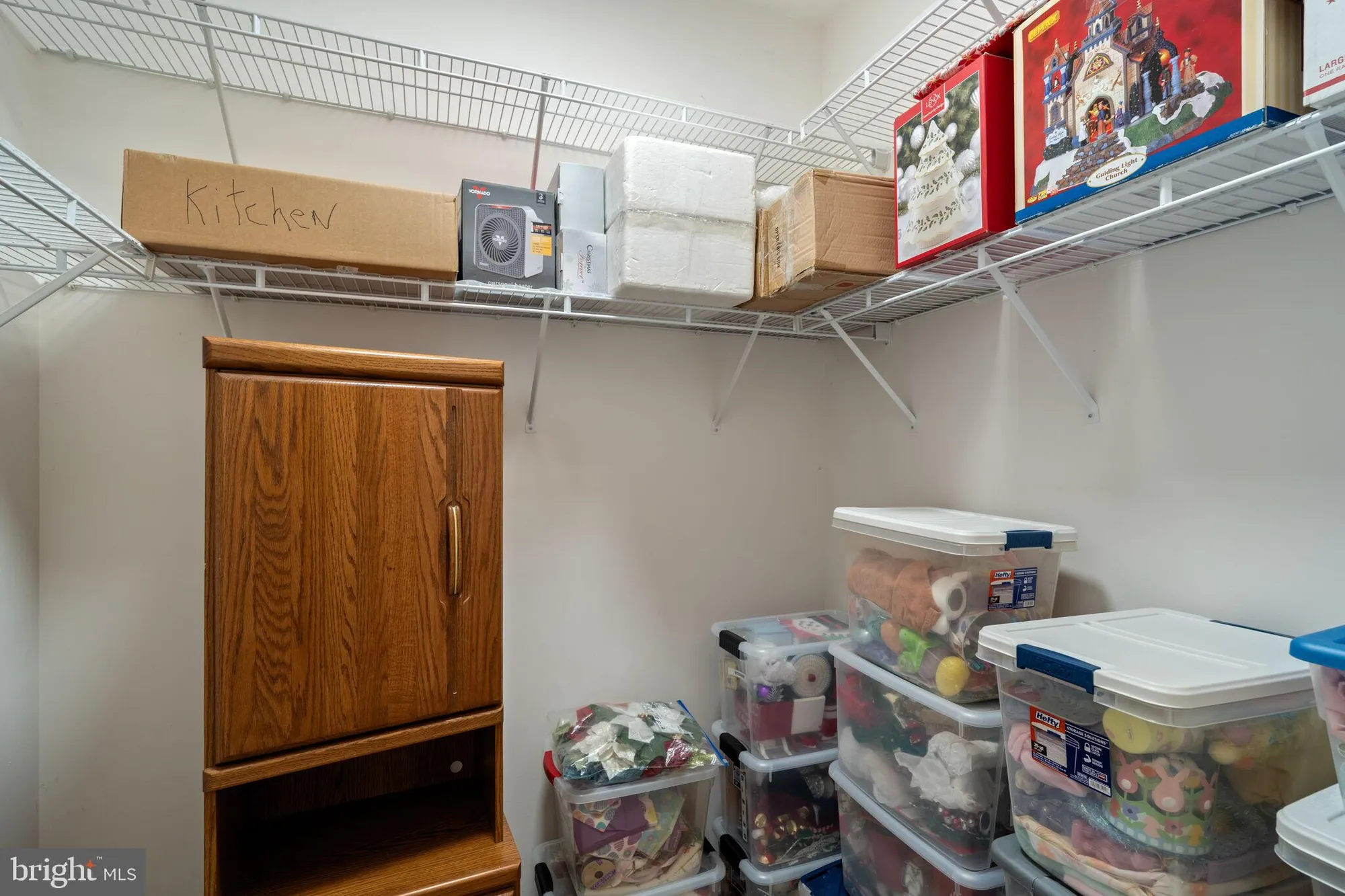 Property Slideshow image 34 of 77 | 6 mountain stream ct, Barnegat, NJ, 08005