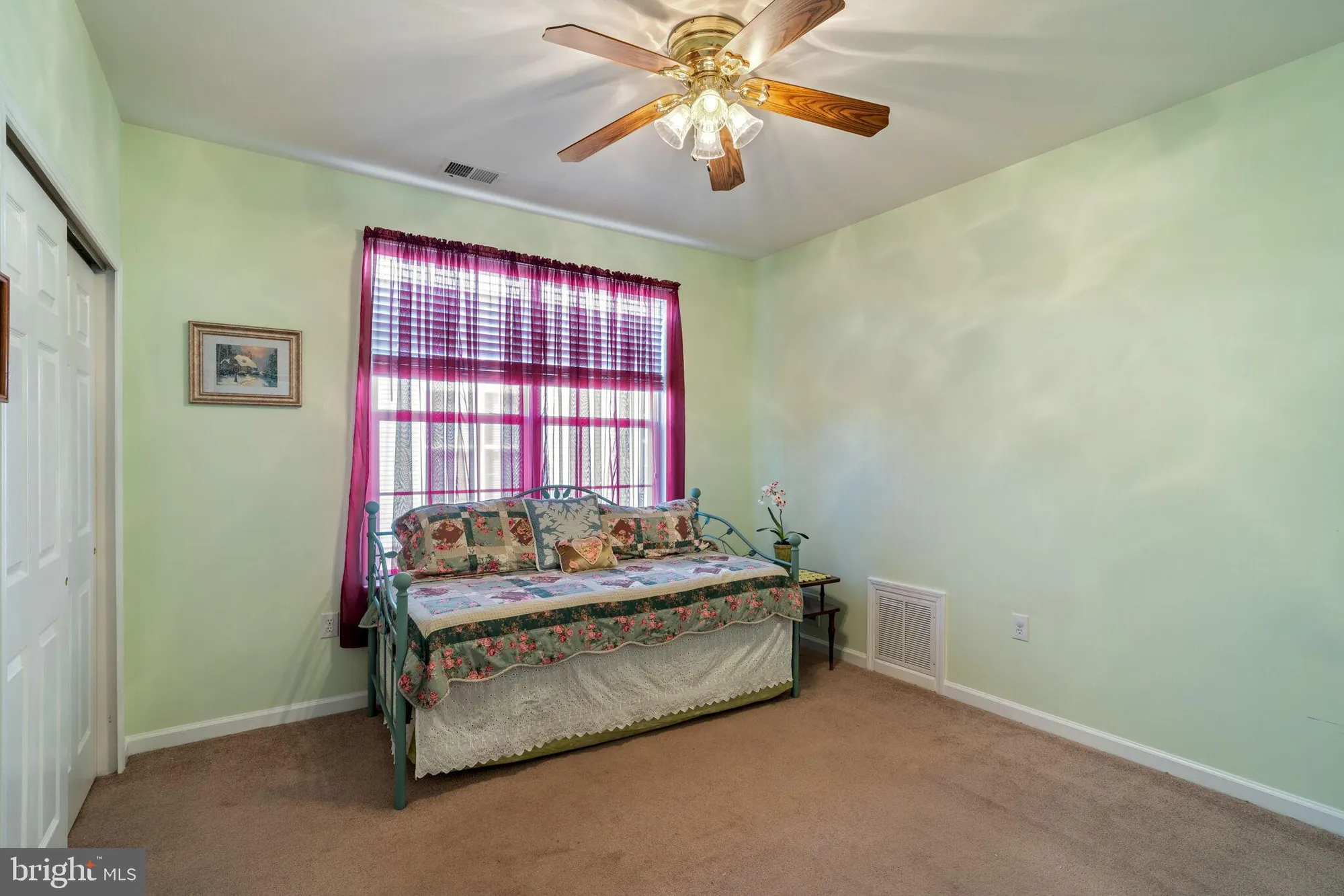 Property Slideshow image 40 of 77 | 6 mountain stream ct, Barnegat, NJ, 08005