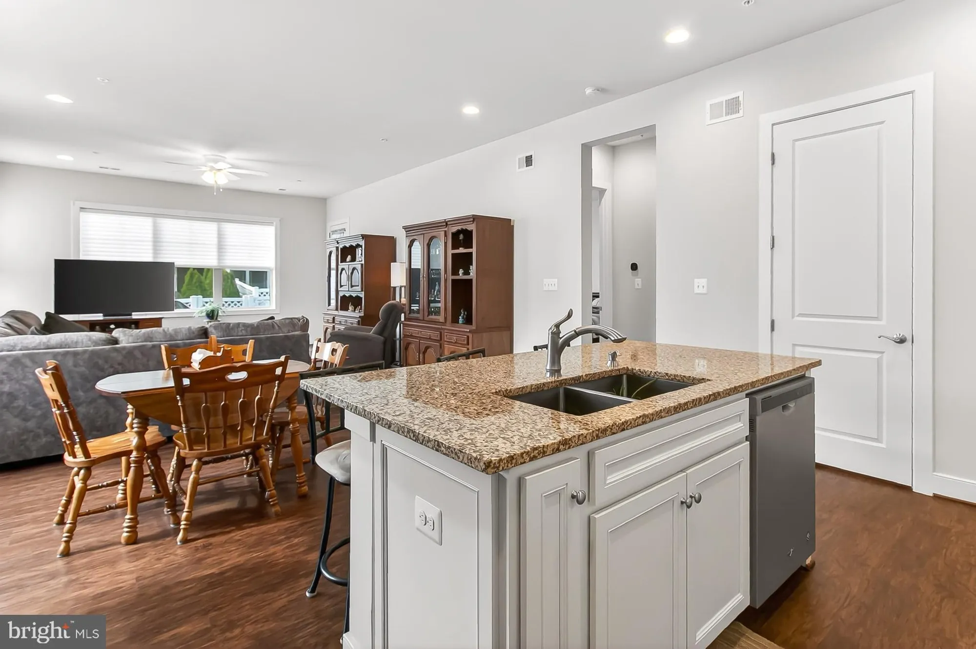 Property Slideshow image 21 of 73 | 42783 firefly sonata ter, Ashburn, VA, 20148