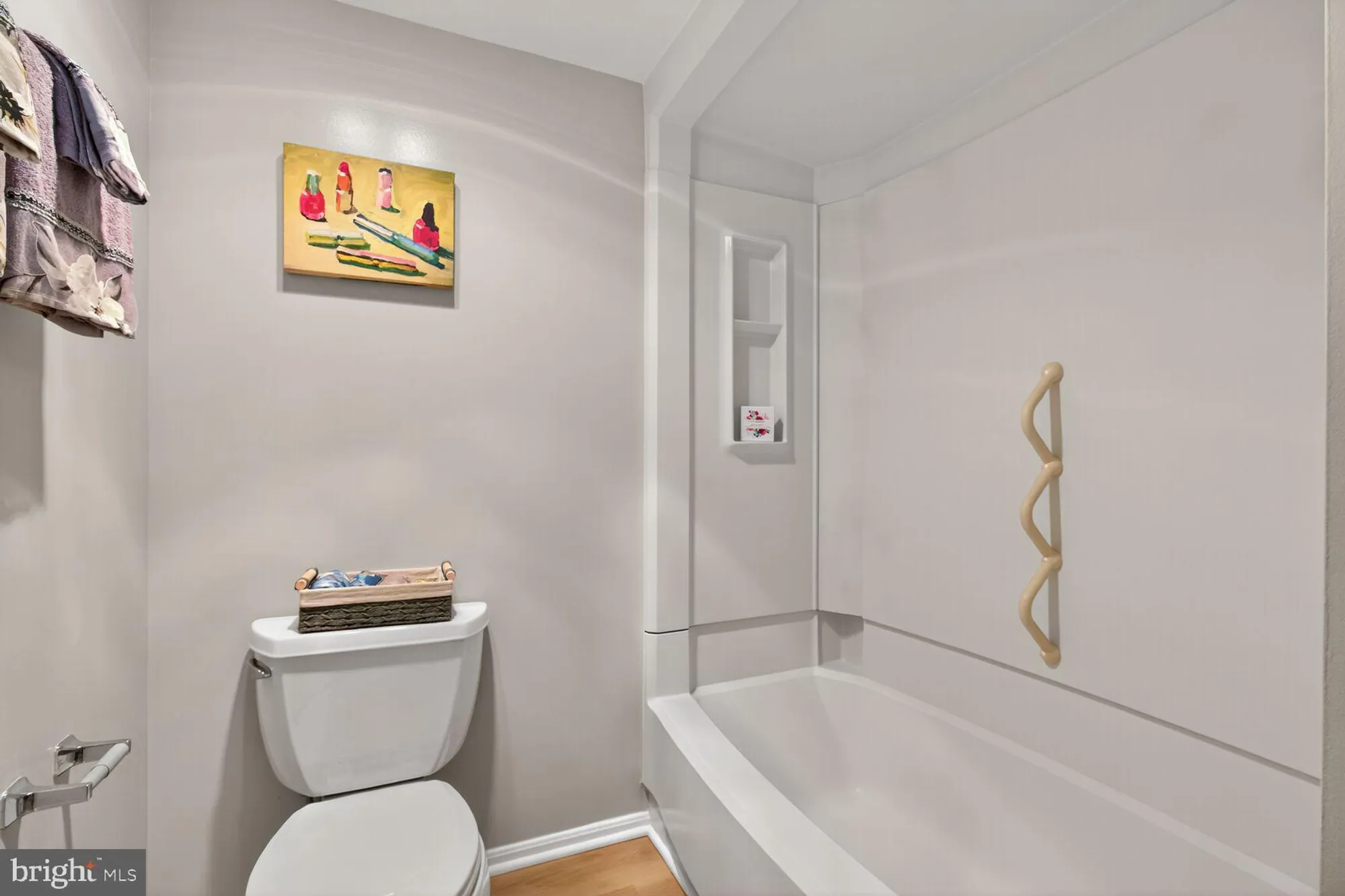 Property Slideshow image 19 of 43 | 15115 interlachen dr 3-802, Silver Spring, MD, 20906