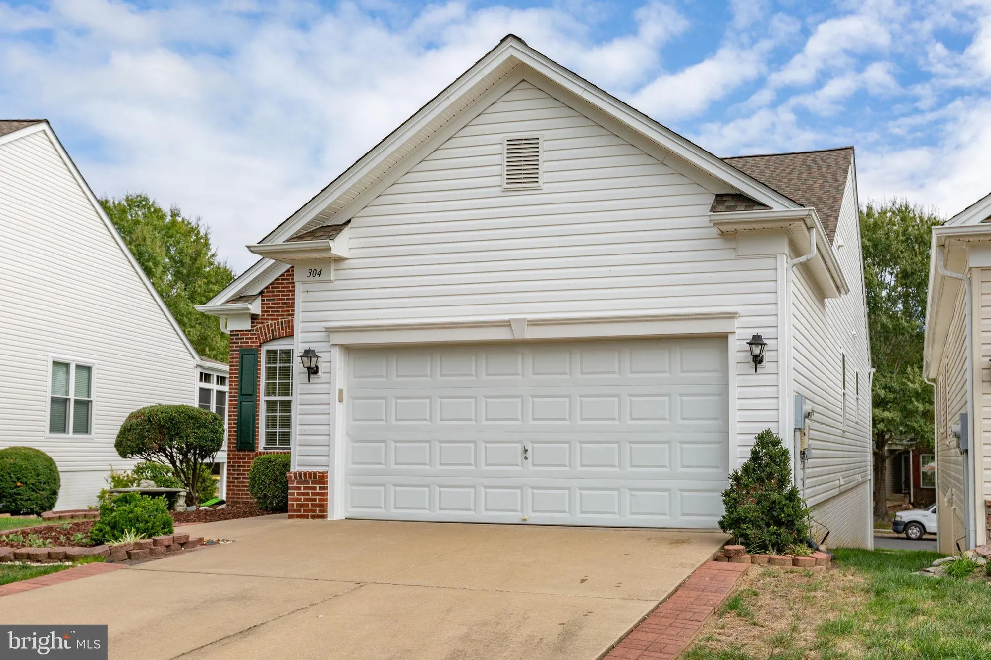 Property Slideshow image 4 of 53 | 304 bridgewater cir, Fredericksburg, VA, 22406