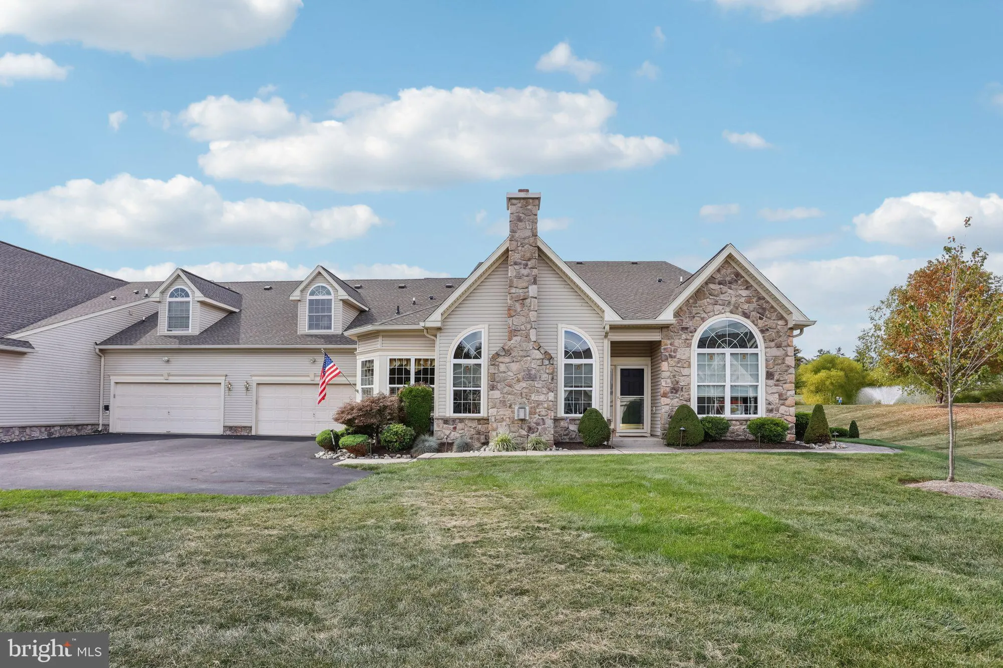 Property Slideshow image 1 of 35 | 100 villa dr 224, Warminster, PA, 18974