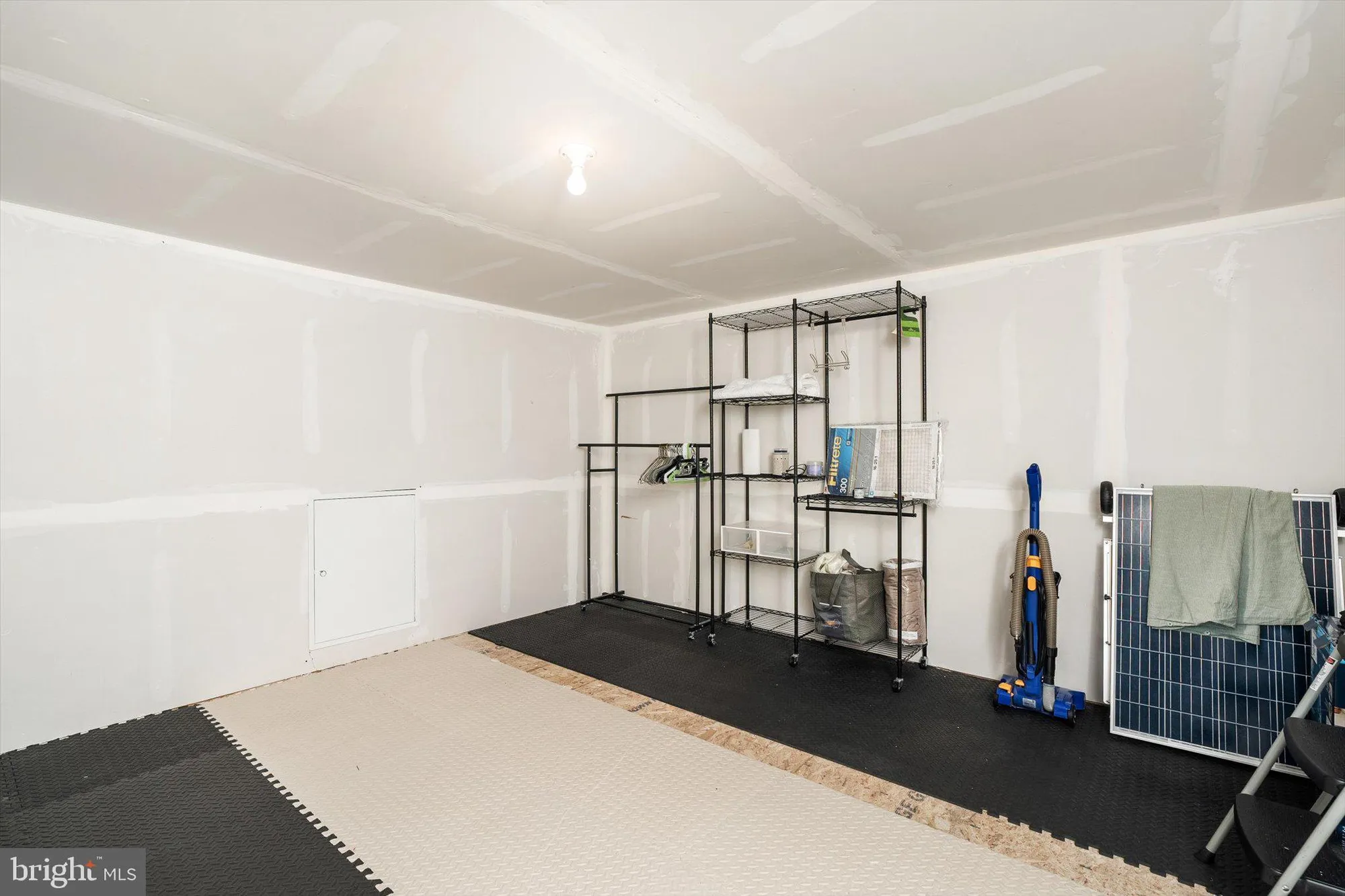 Property Slideshow image 39 of 43 | 50 boardwalk dr, Mount Holly, NJ, 08060