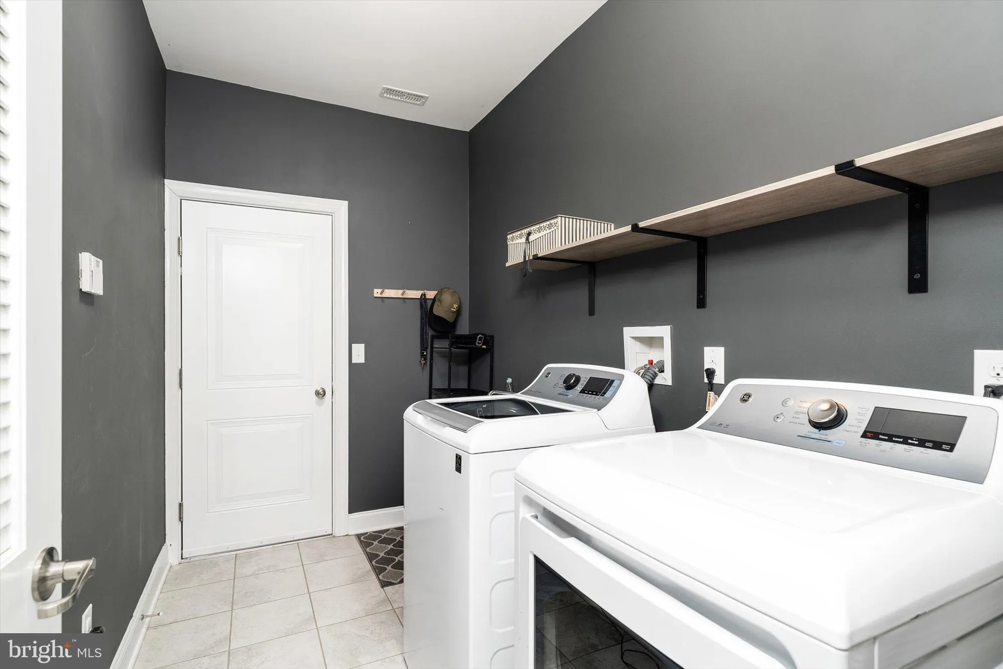 Property Slideshow image 38 of 43 | 50 boardwalk dr, Mount Holly, NJ, 08060