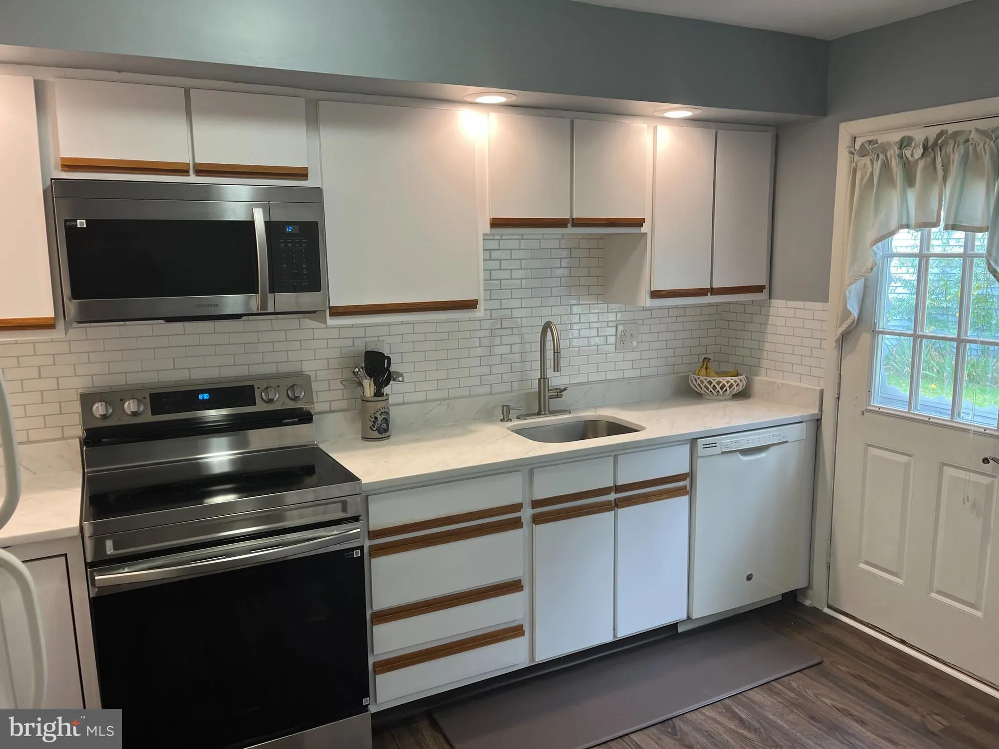 Property Slideshow image 9 of 30 | 53 finchley ct, Southampton, NJ, 08088