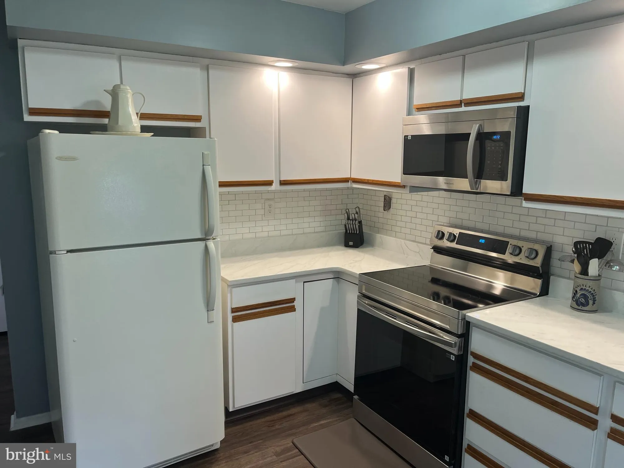 Property Slideshow image 11 of 30 | 53 finchley ct, Southampton, NJ, 08088