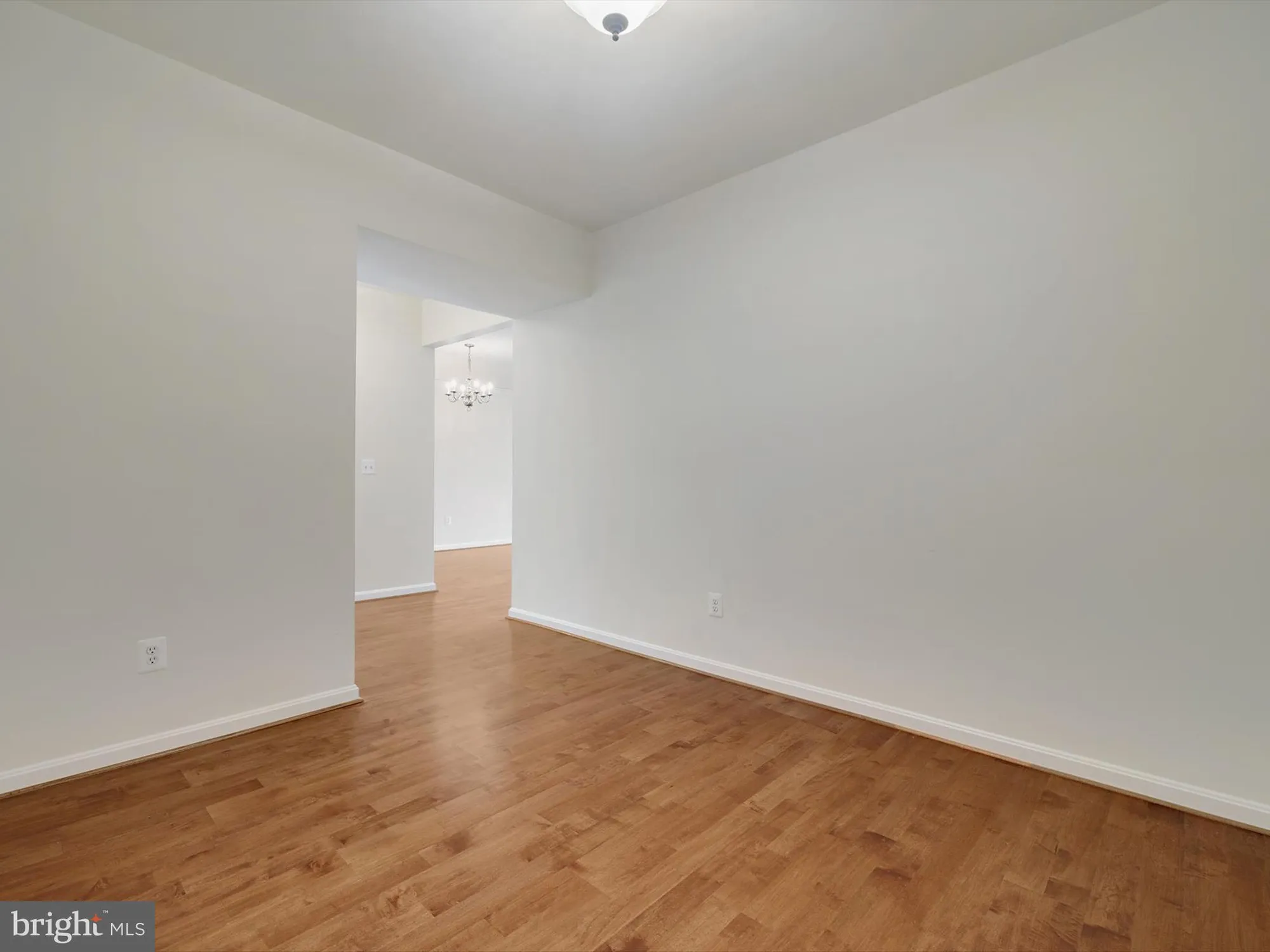 Property Slideshow image 21 of 53 | 8615 fluttering leaf trl 404, Odenton, MD, 21113