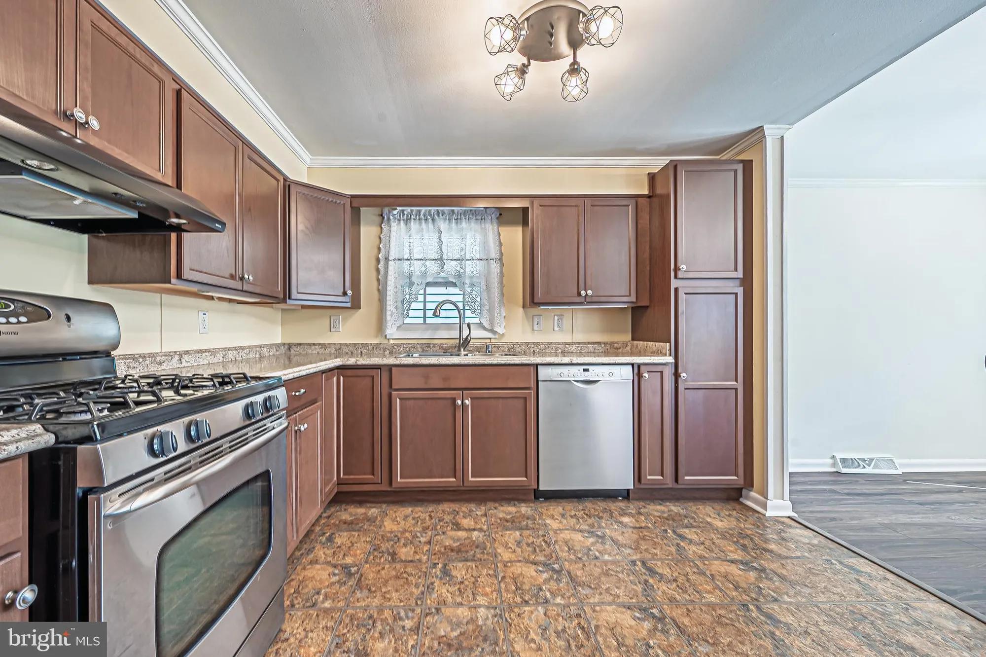 Property Slideshow image 14 of 34 | 13 hickory ln, Mays Landing, NJ, 08330