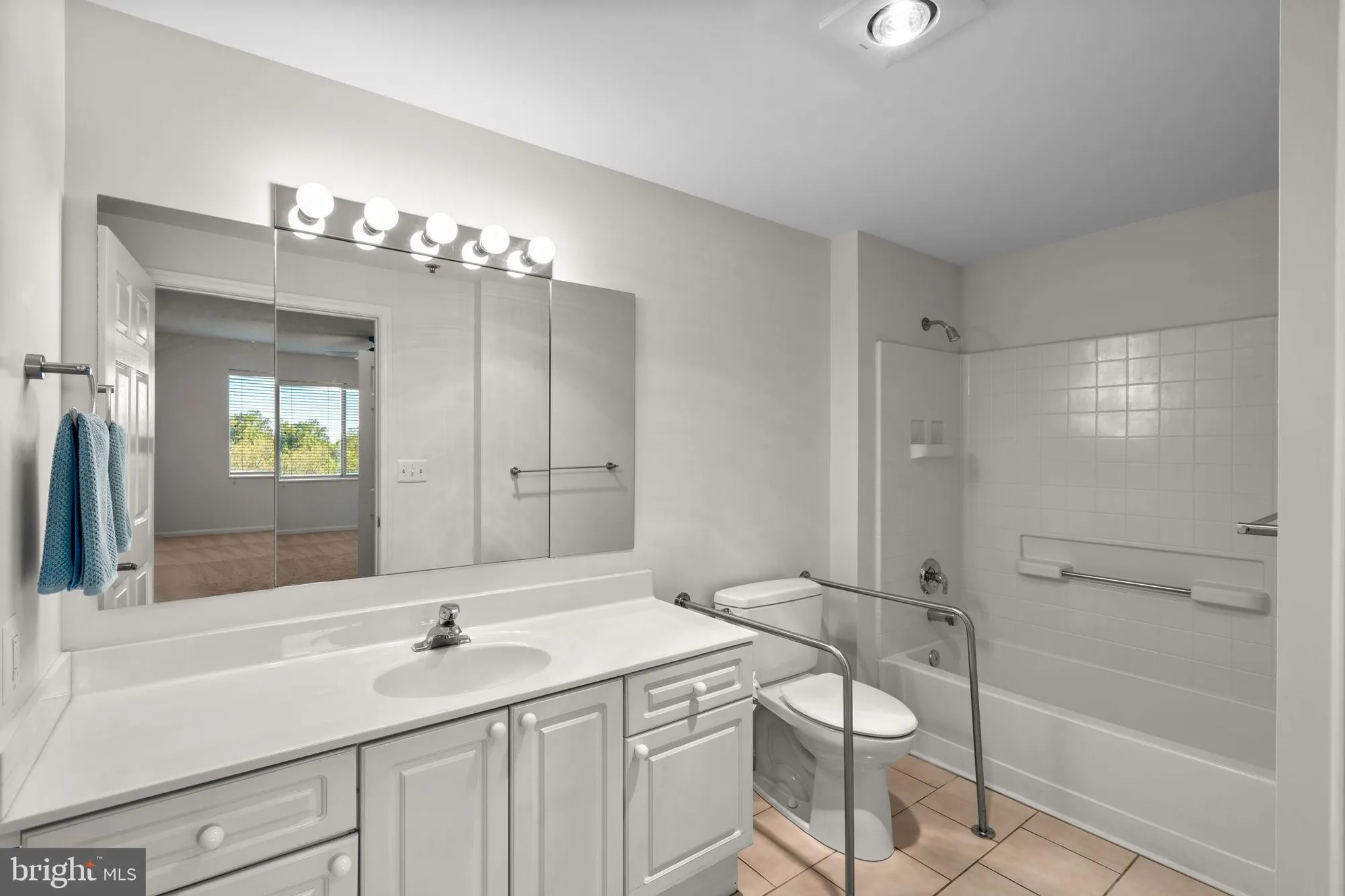 Property Slideshow image 29 of 47 | 3210 n leisure world blvd 1001, Silver Spring, MD, 20906