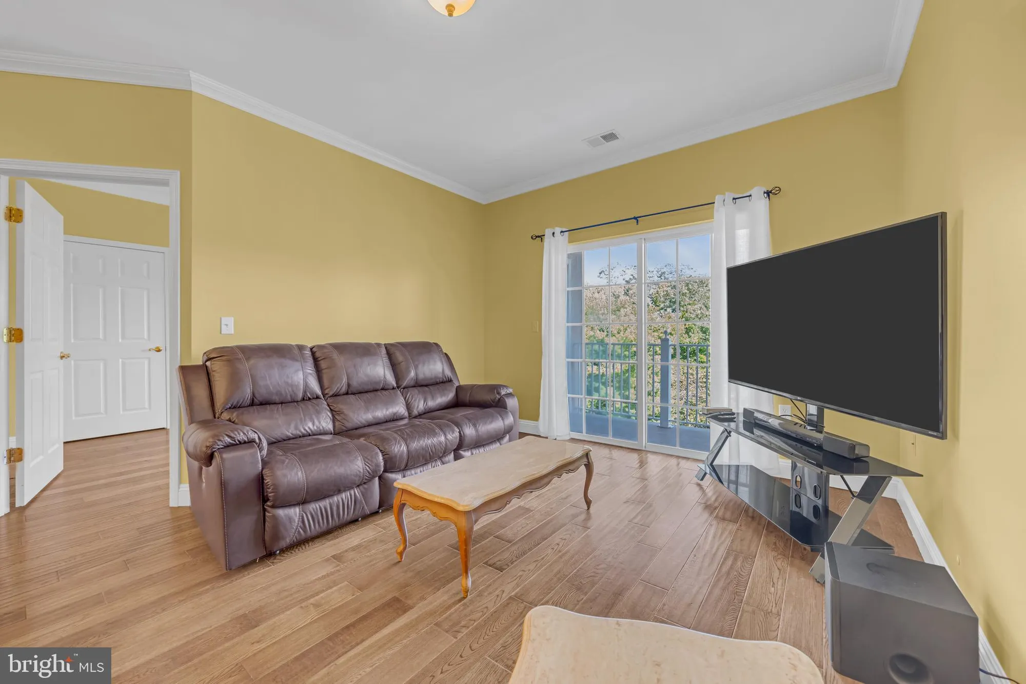 Property Slideshow image 9 of 27 | 540 cranbury rd 410, East Brunswick, NJ, 08816