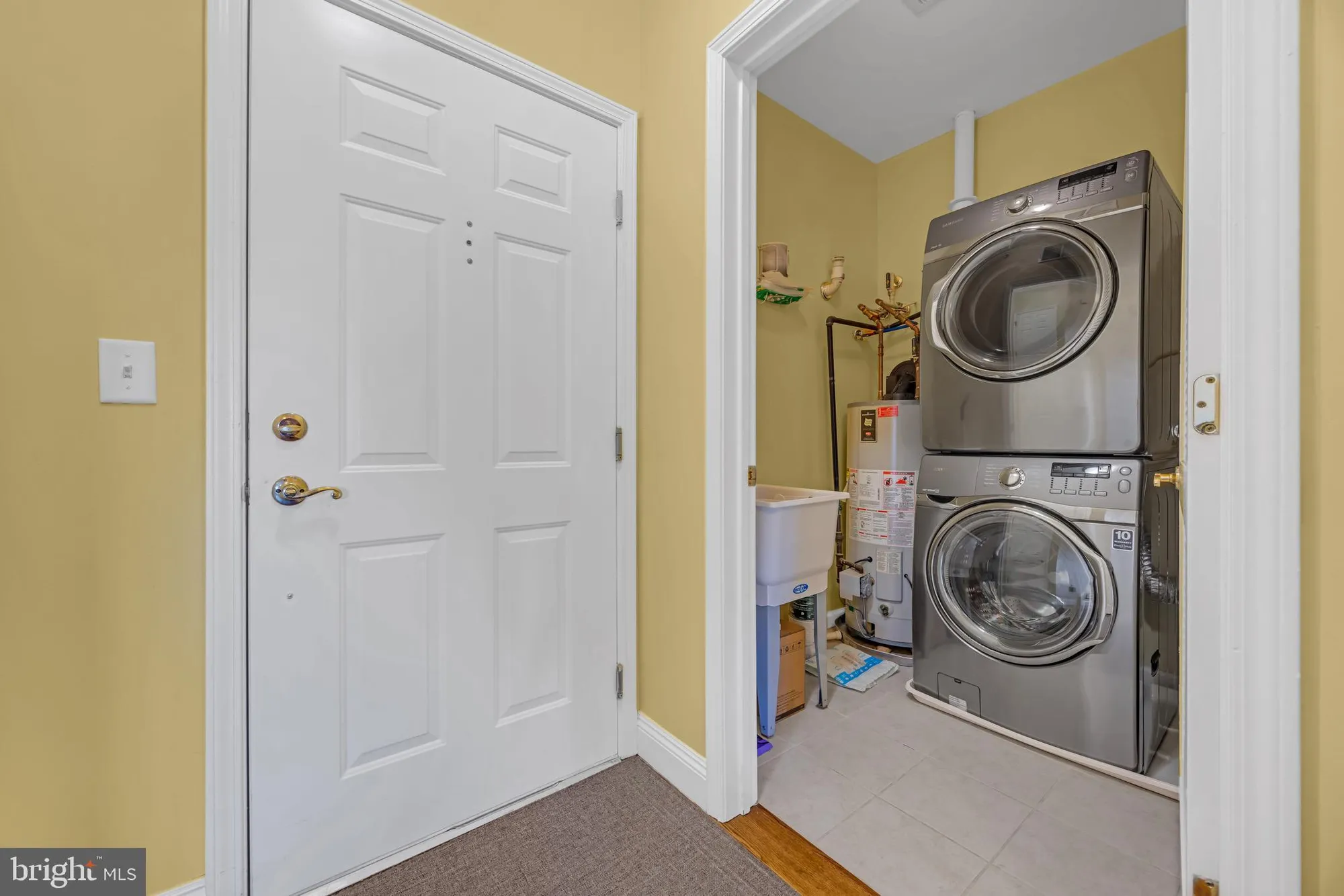 Property Slideshow image 15 of 27 | 540 cranbury rd 410, East Brunswick, NJ, 08816