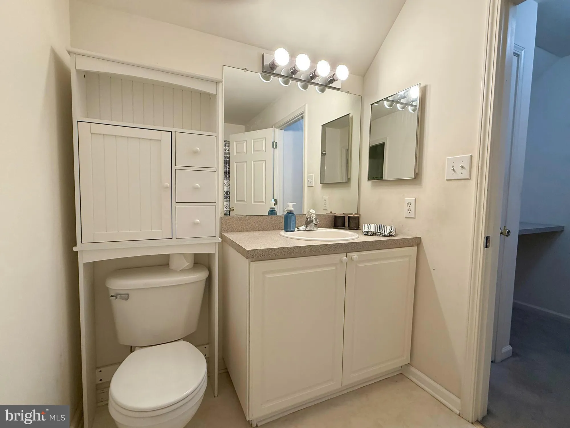 Property Slideshow image 30 of 44 | 66 freedom ln, Bensalem, PA, 19020