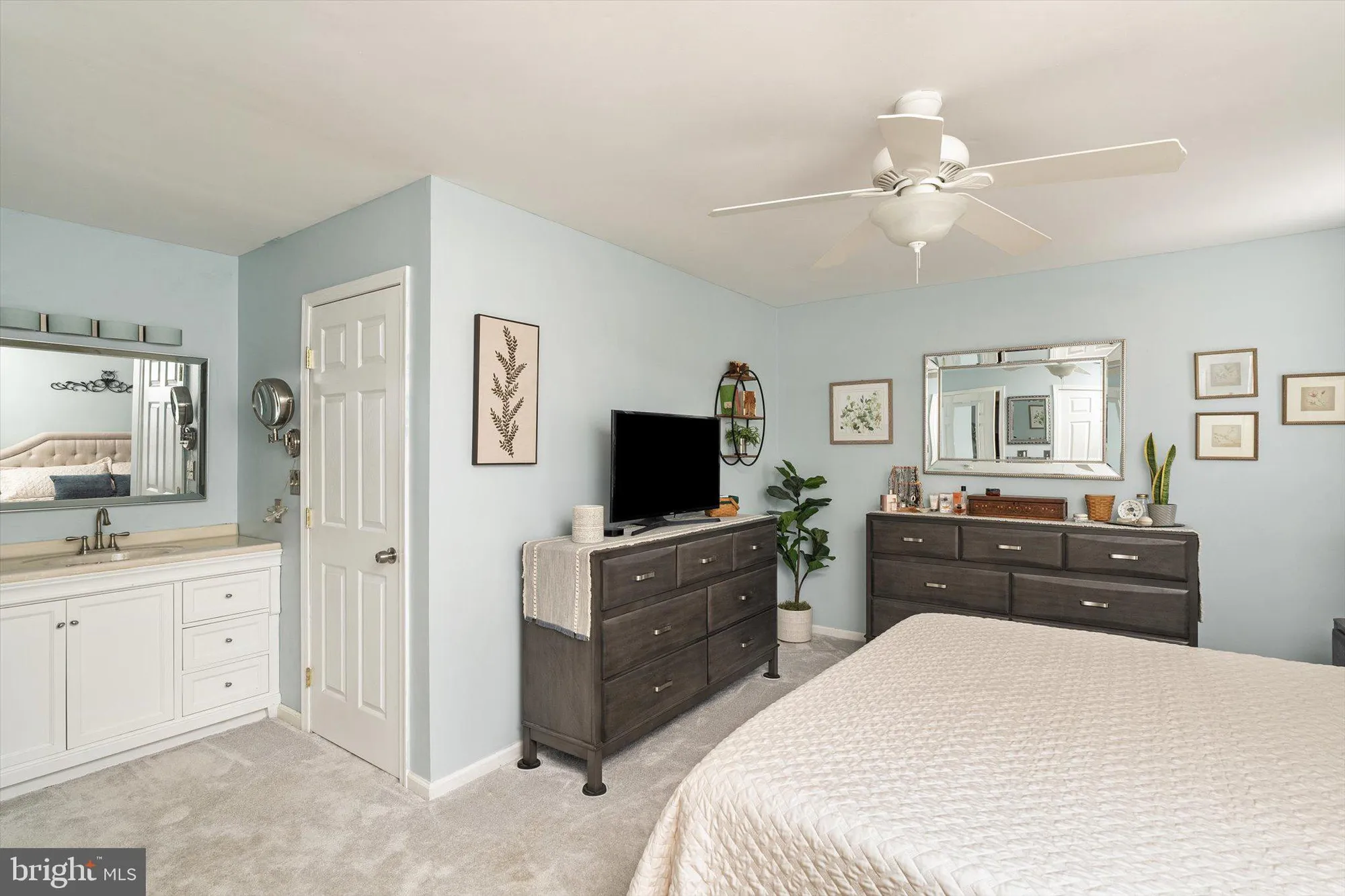 Property Slideshow image 15 of 28 | 21 horseshoe ln, Columbus, NJ, 08022