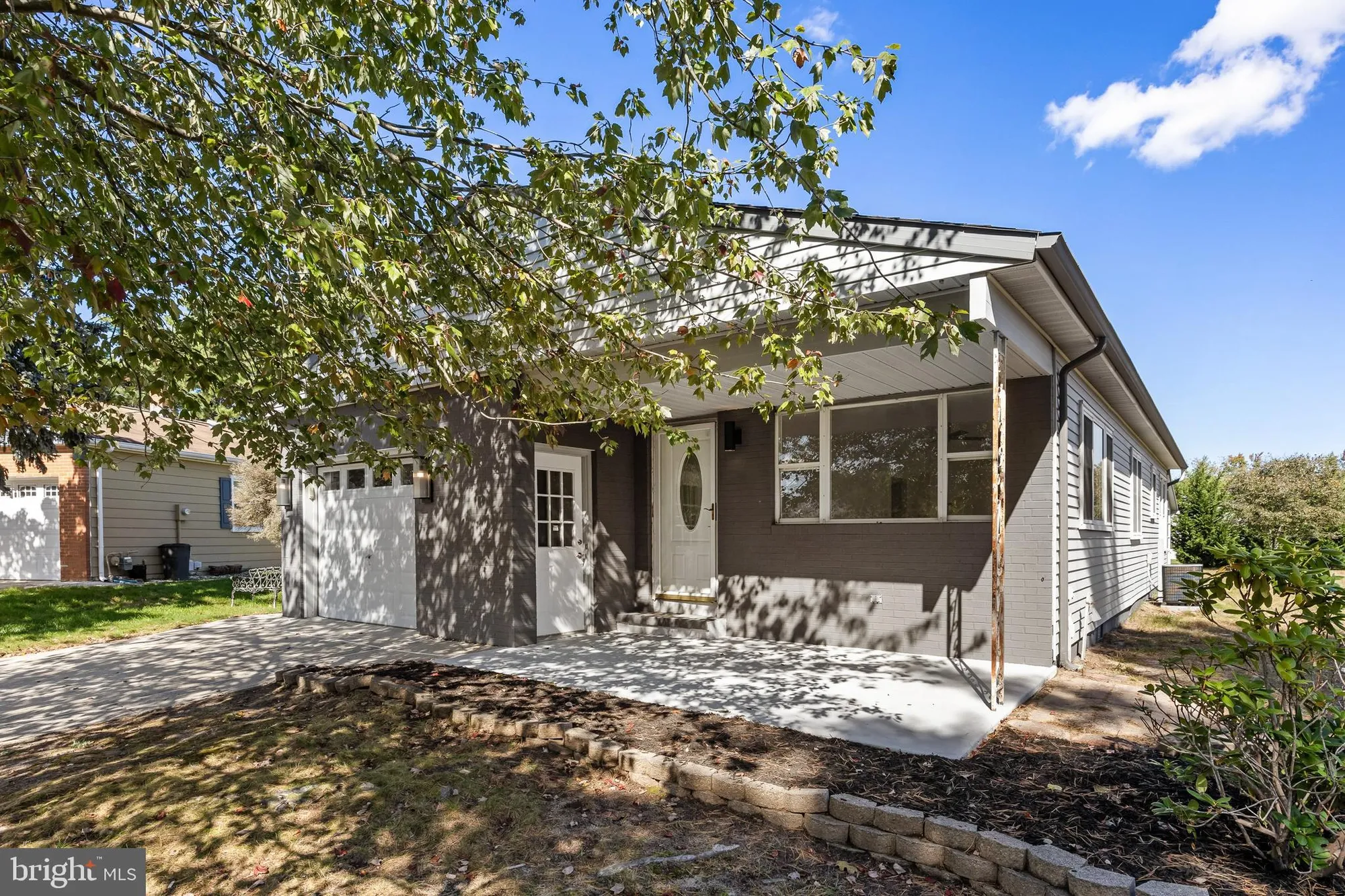 Property Slideshow image 2 of 26 | 5 saint andrews ct, Toms River, NJ, 08757