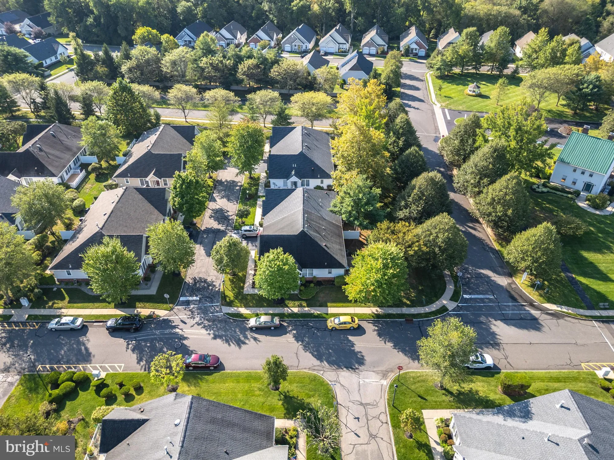 Property Slideshow image 27 of 34 | 233 burholme dr, Hamilton, NJ, 08691