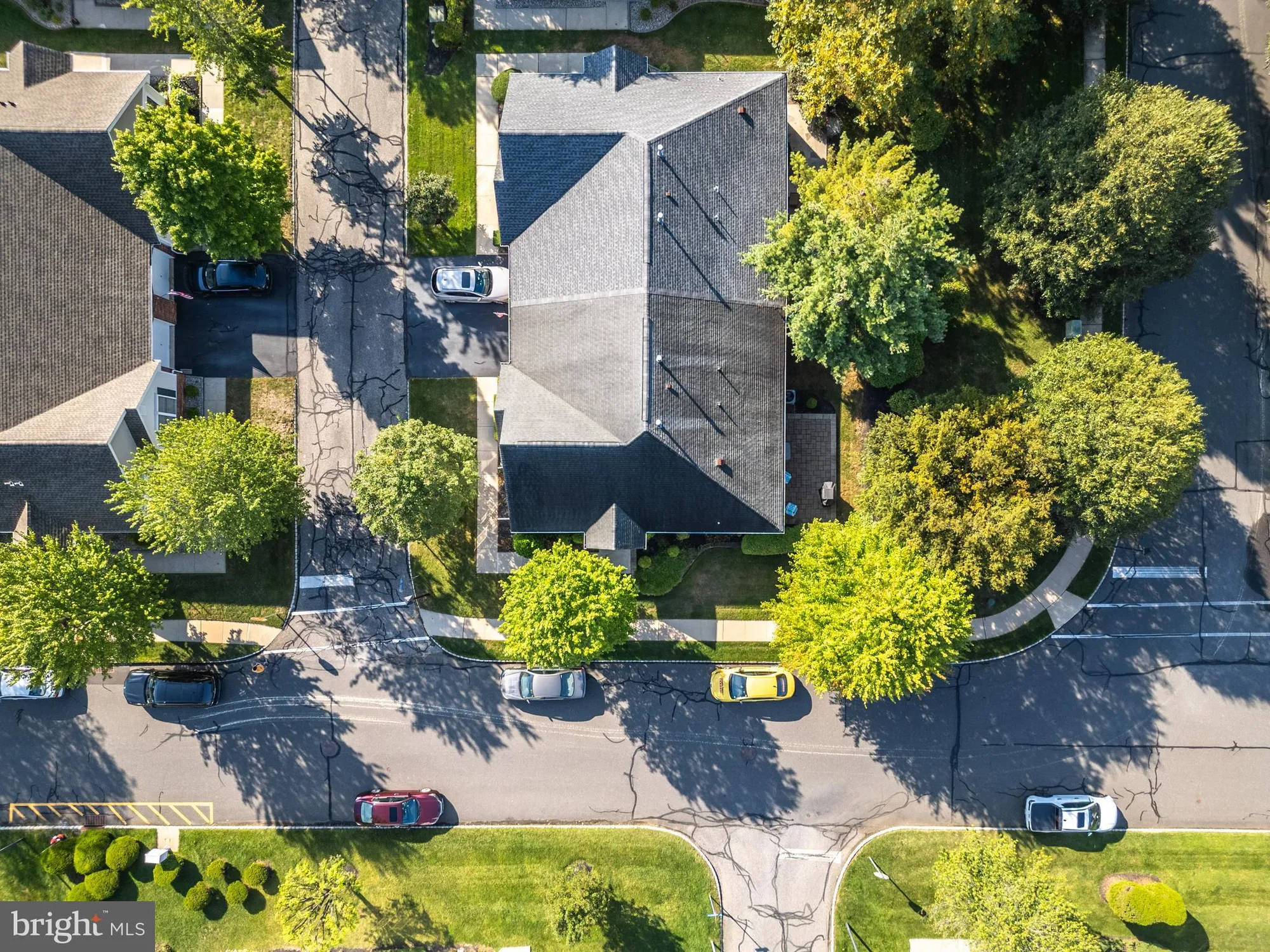 Property Slideshow image 23 of 34 | 233 burholme dr, Hamilton, NJ, 08691