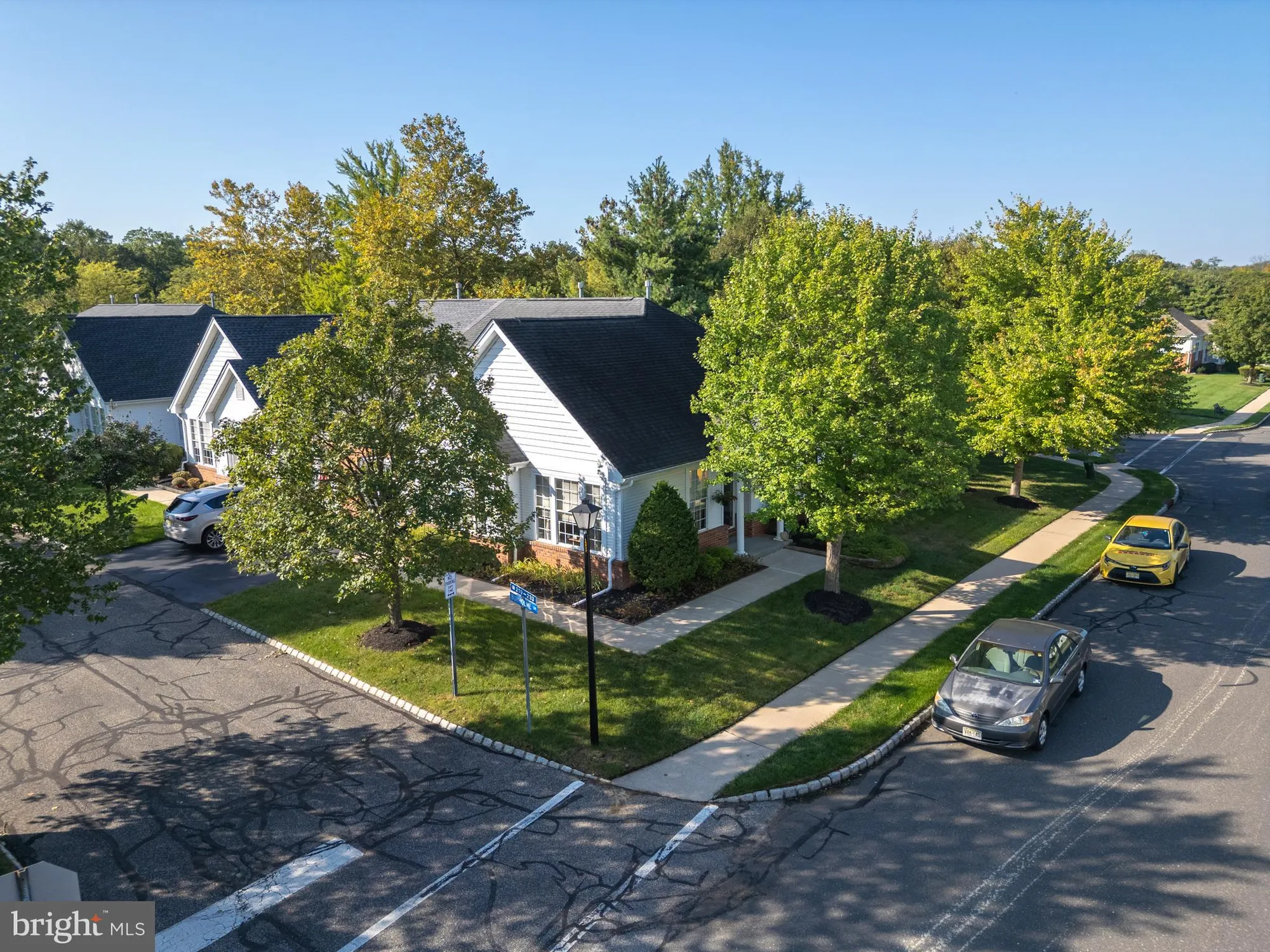 Property Slideshow image 24 of 34 | 233 burholme dr, Hamilton, NJ, 08691