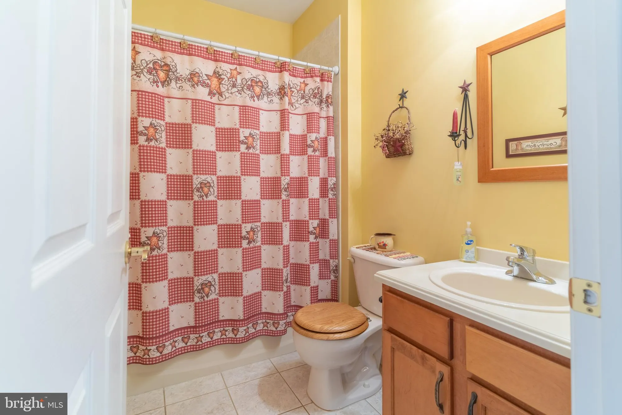 Property Slideshow image 19 of 34 | 233 burholme dr, Hamilton, NJ, 08691