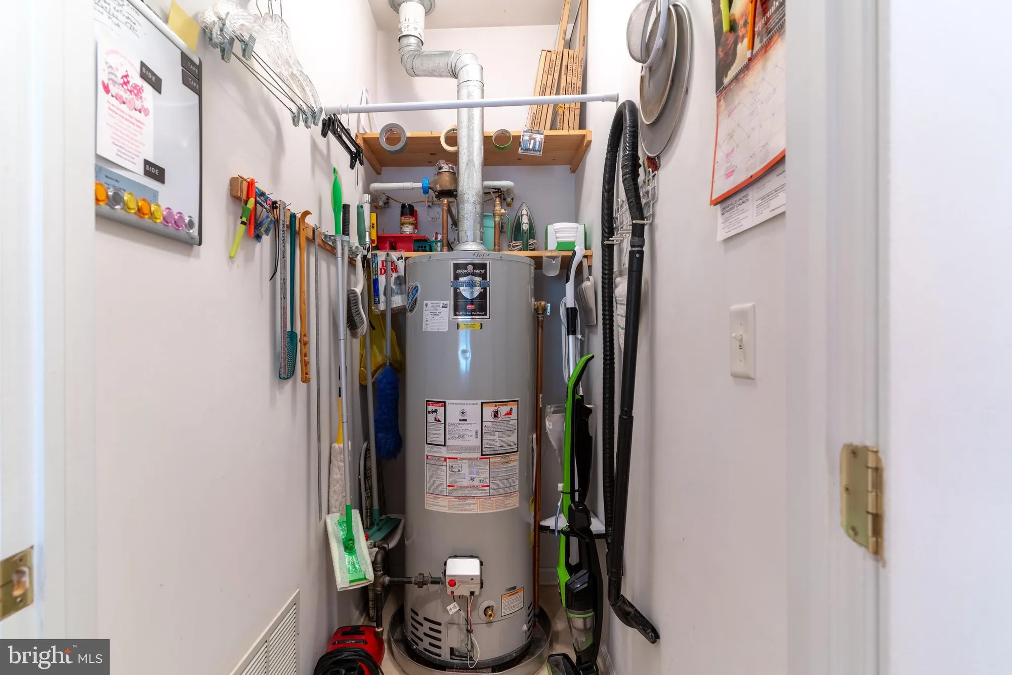 Property Slideshow image 21 of 34 | 233 burholme dr, Hamilton, NJ, 08691