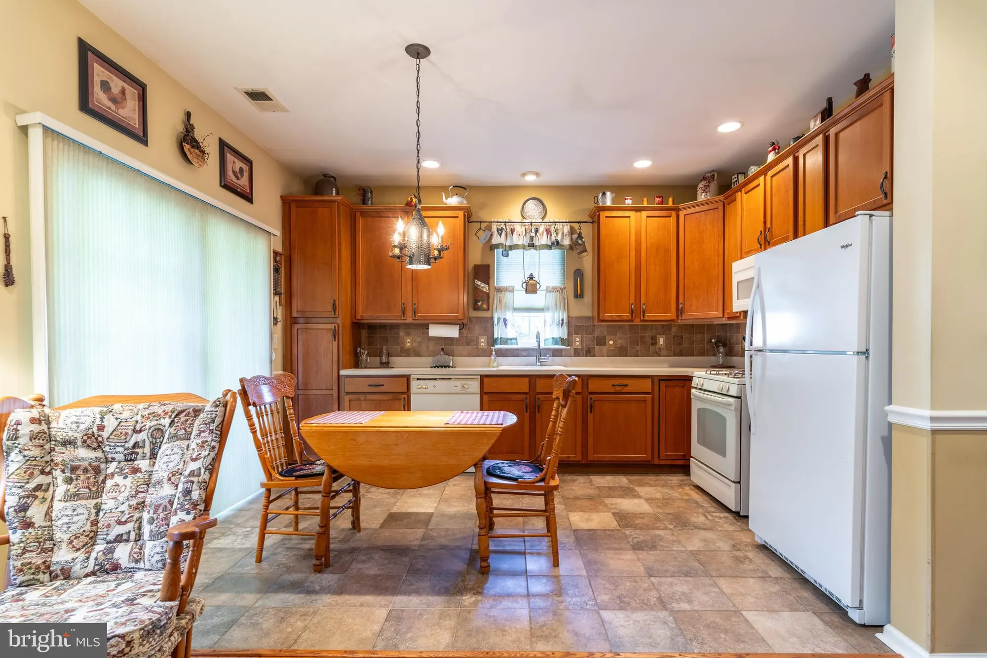 Property Slideshow image 3 of 34 | 233 burholme dr, Hamilton, NJ, 08691