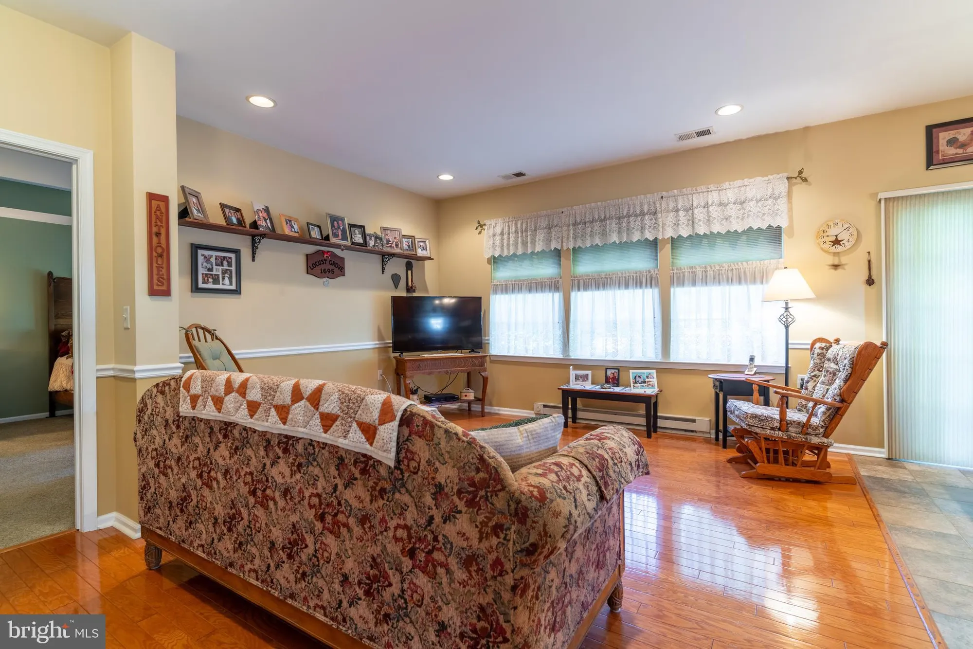 Property Slideshow image 5 of 34 | 233 burholme dr, Hamilton, NJ, 08691