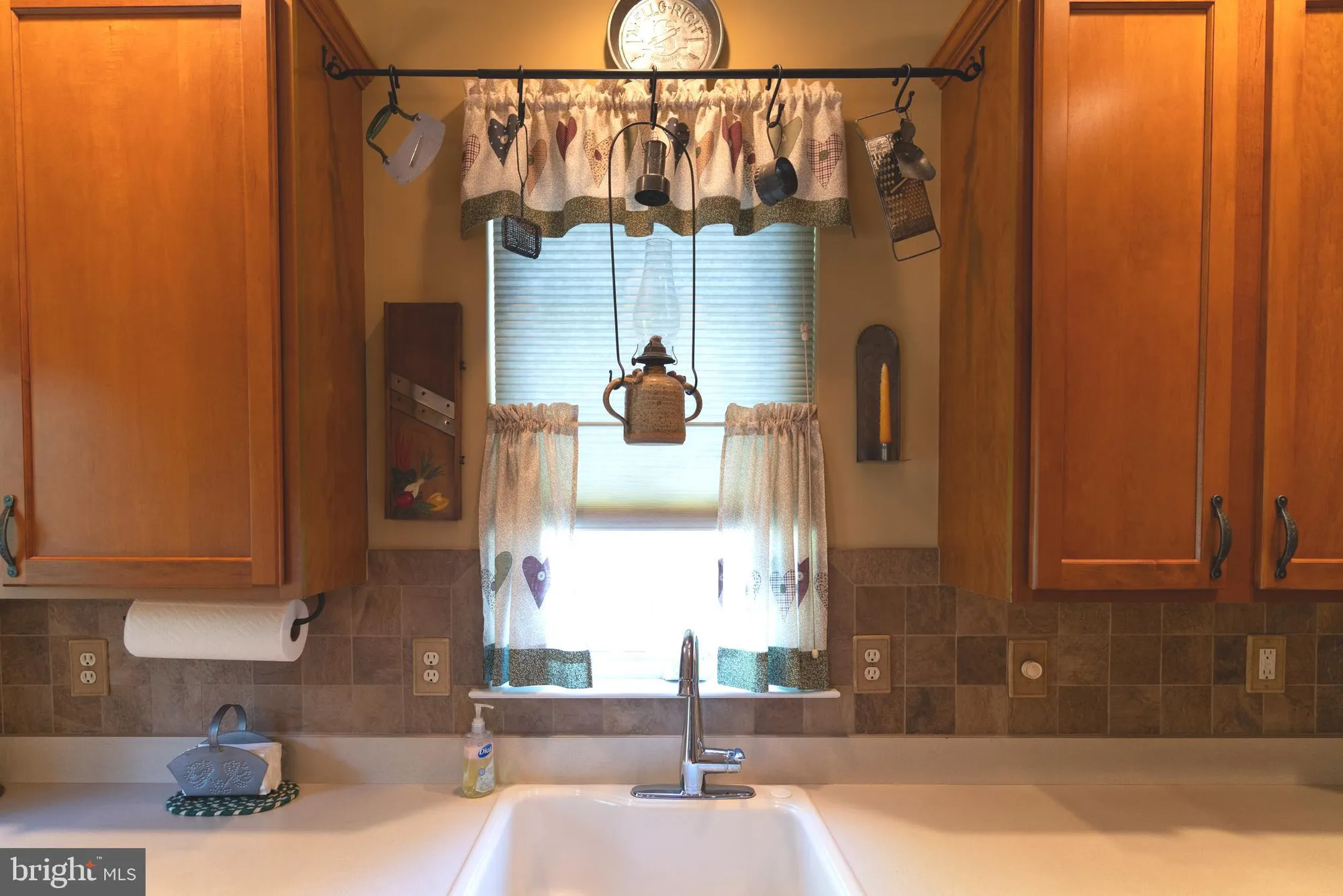 Property Slideshow image 4 of 34 | 233 burholme dr, Hamilton, NJ, 08691