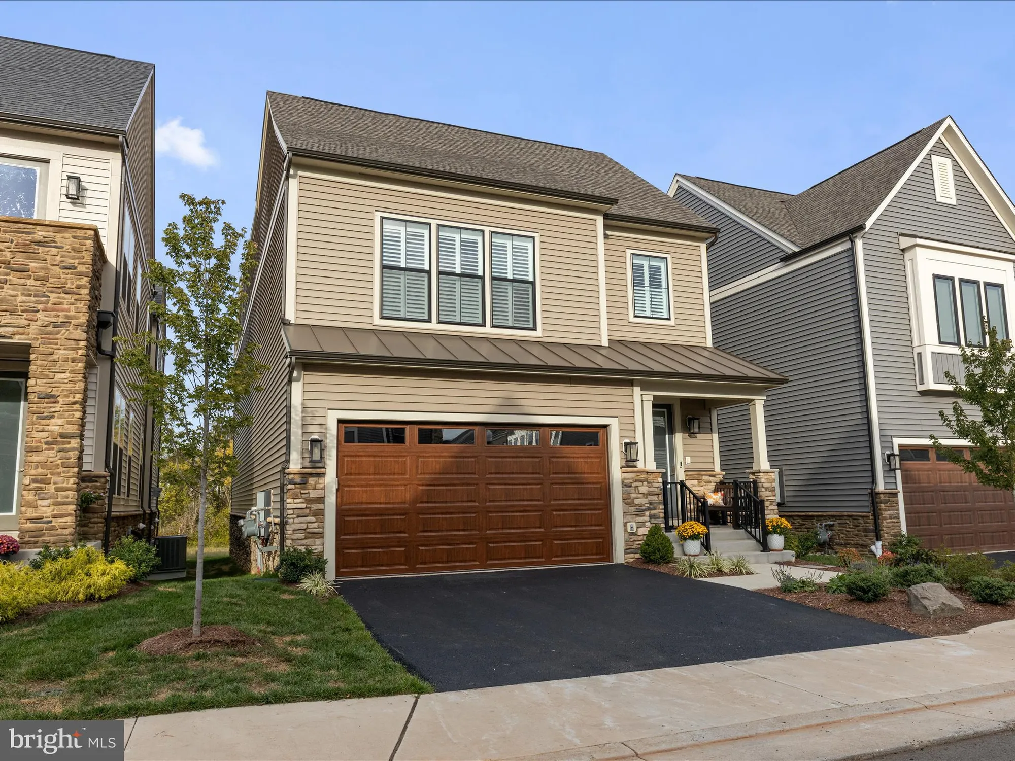 Property Slideshow image 2 of 75 | 43221 greeley sq, Ashburn, VA, 20148