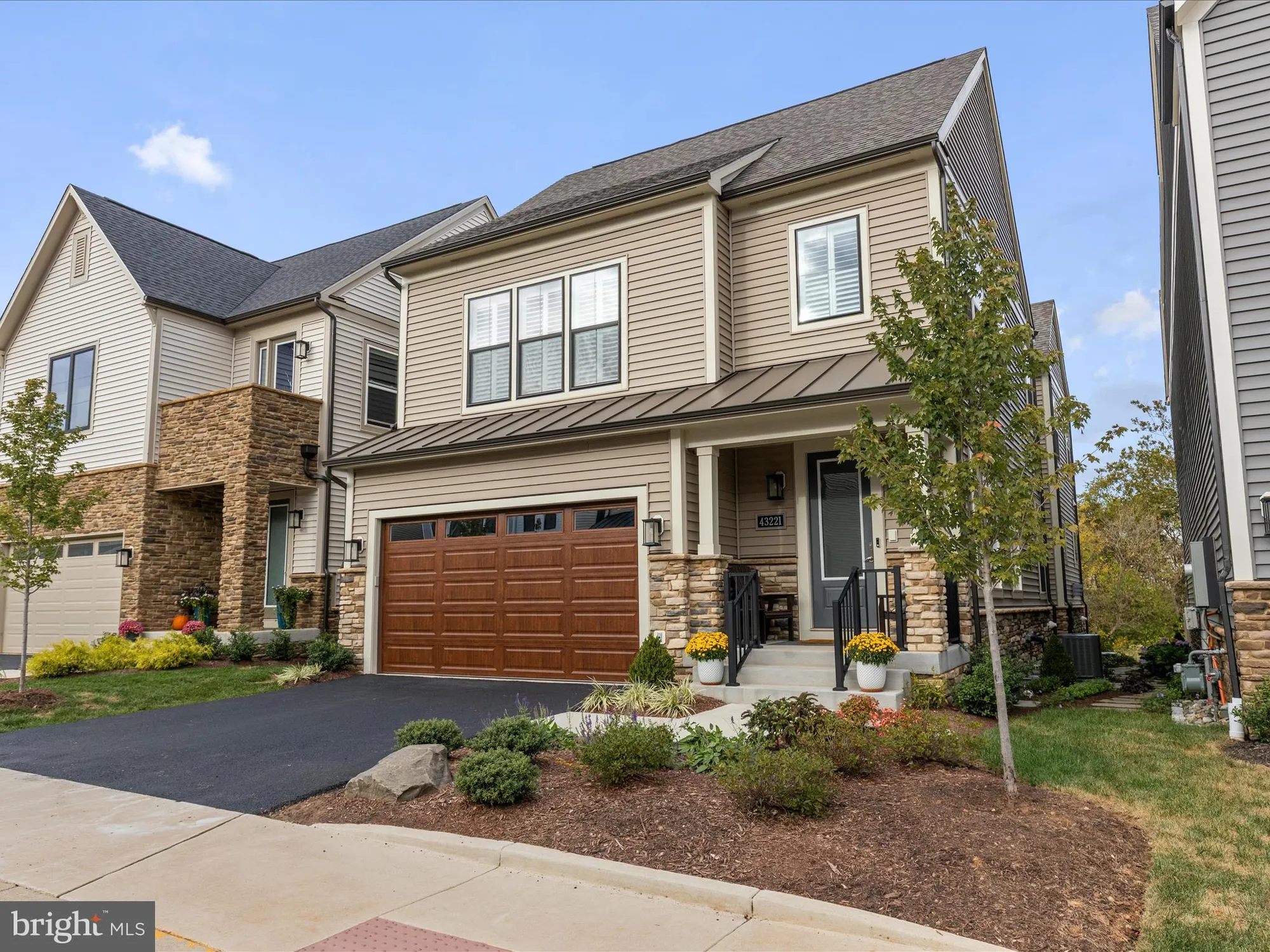 Property Slideshow image 4 of 75 | 43221 greeley sq, Ashburn, VA, 20148