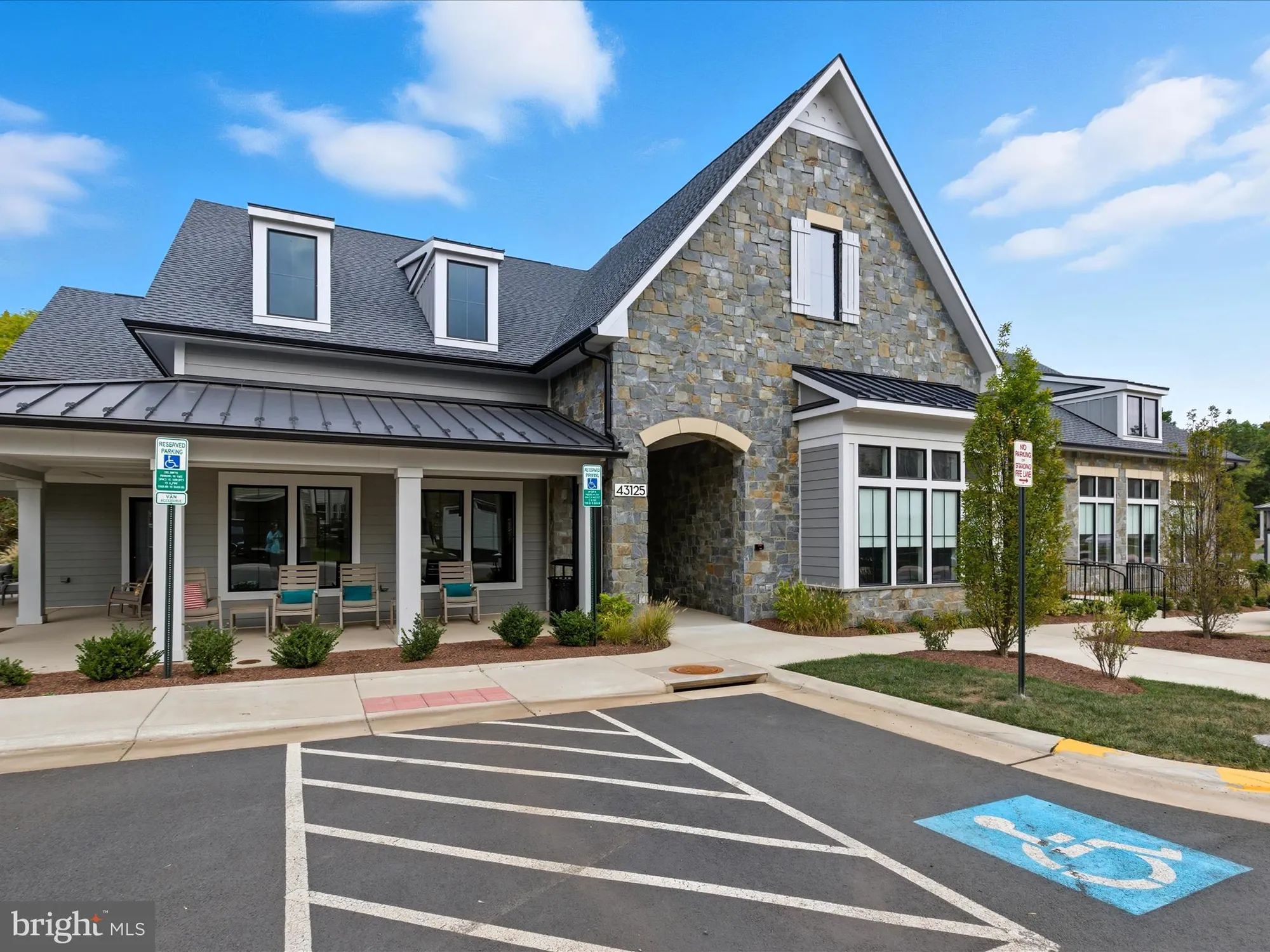 Property Slideshow image 70 of 75 | 43221 greeley sq, Ashburn, VA, 20148