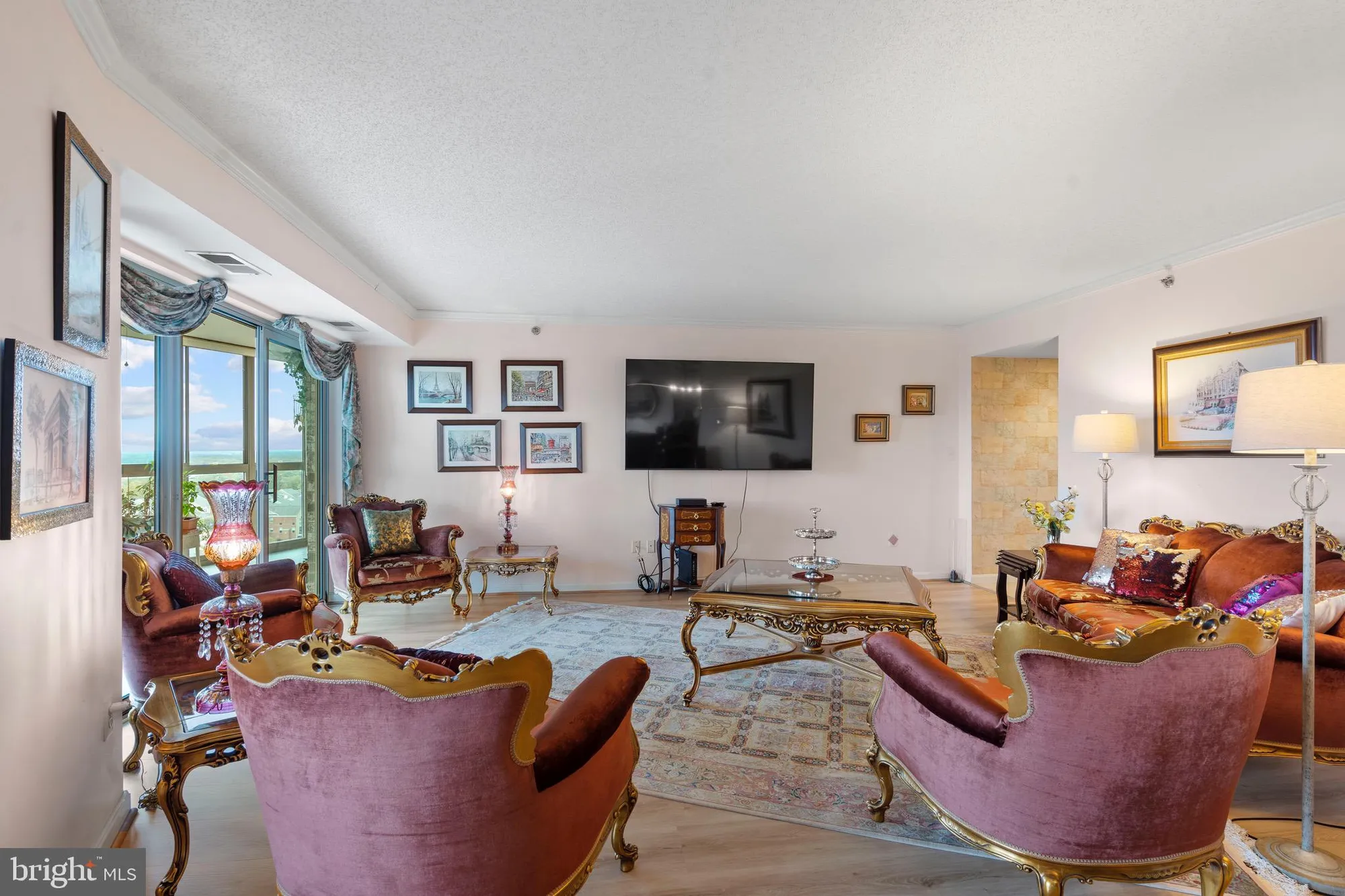 Property Slideshow image 6 of 39 | 19385 cypress ridge ter 914, Leesburg, VA, 20176