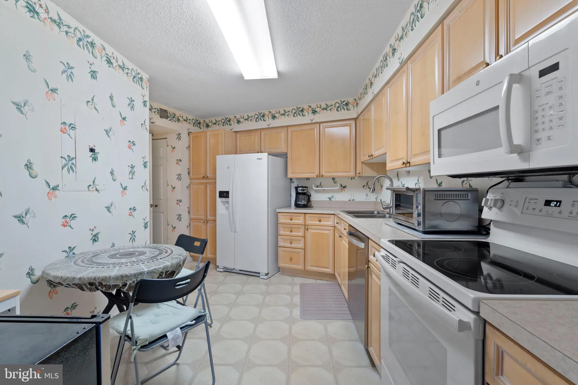 Property Slideshow image 13 of 39 | 19385 cypress ridge ter 914, Leesburg, VA, 20176