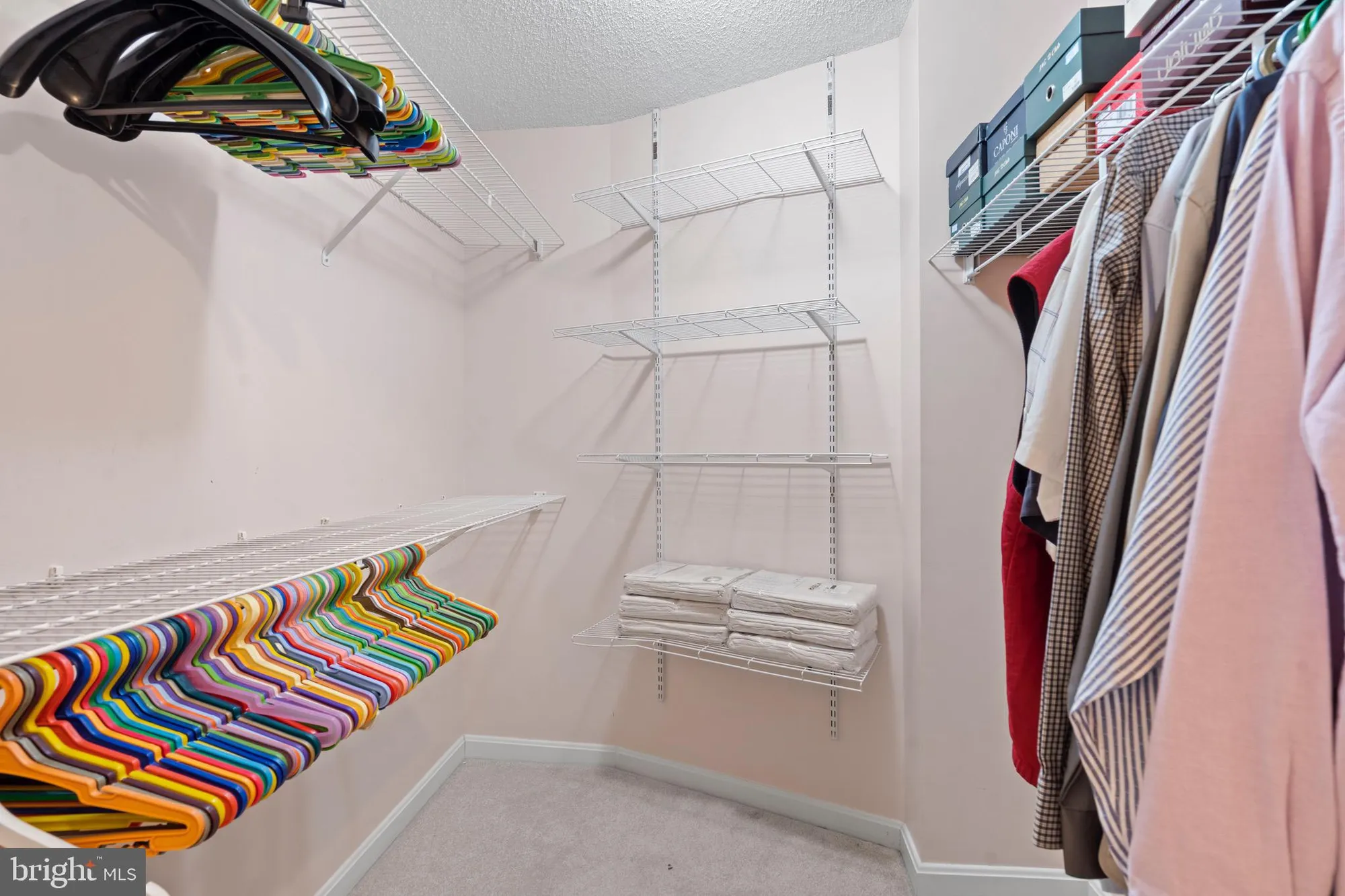 Property Slideshow image 23 of 39 | 19385 cypress ridge ter 914, Leesburg, VA, 20176