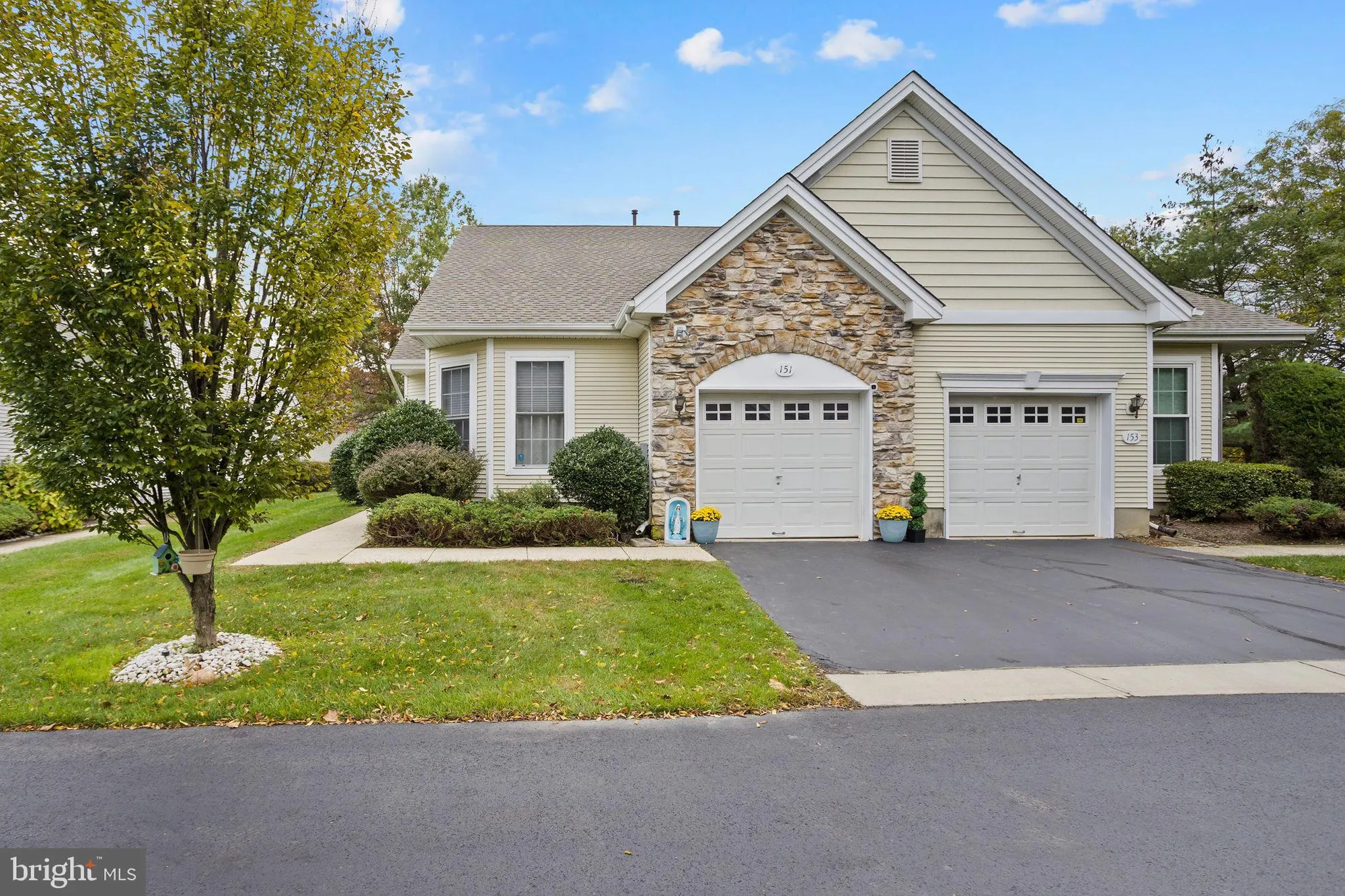 Property Slideshow image 1 of 25 | 151 meadowlark dr, Hamilton, NJ, 08690