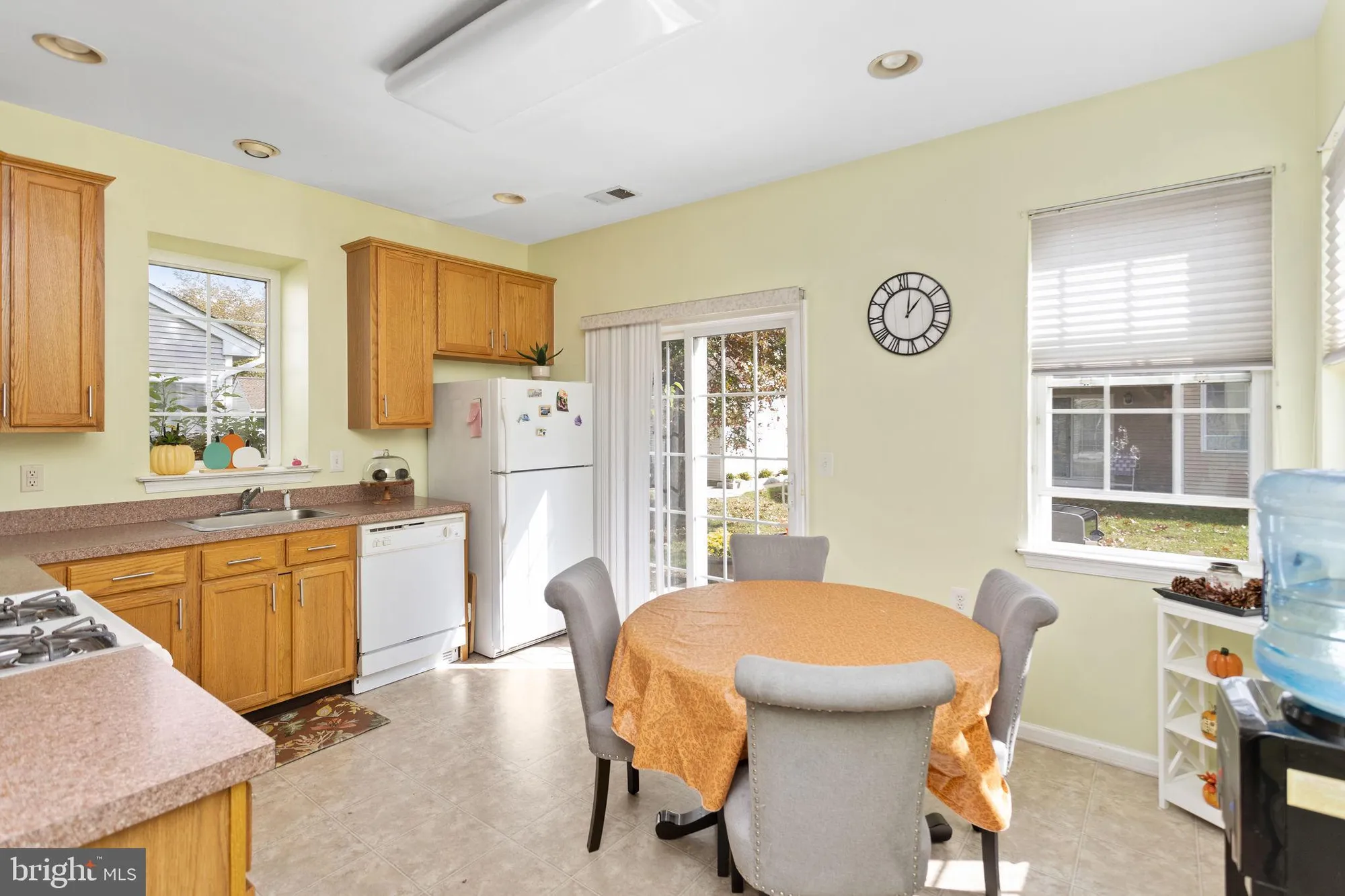 Property Slideshow image 9 of 25 | 151 meadowlark dr, Hamilton, NJ, 08690