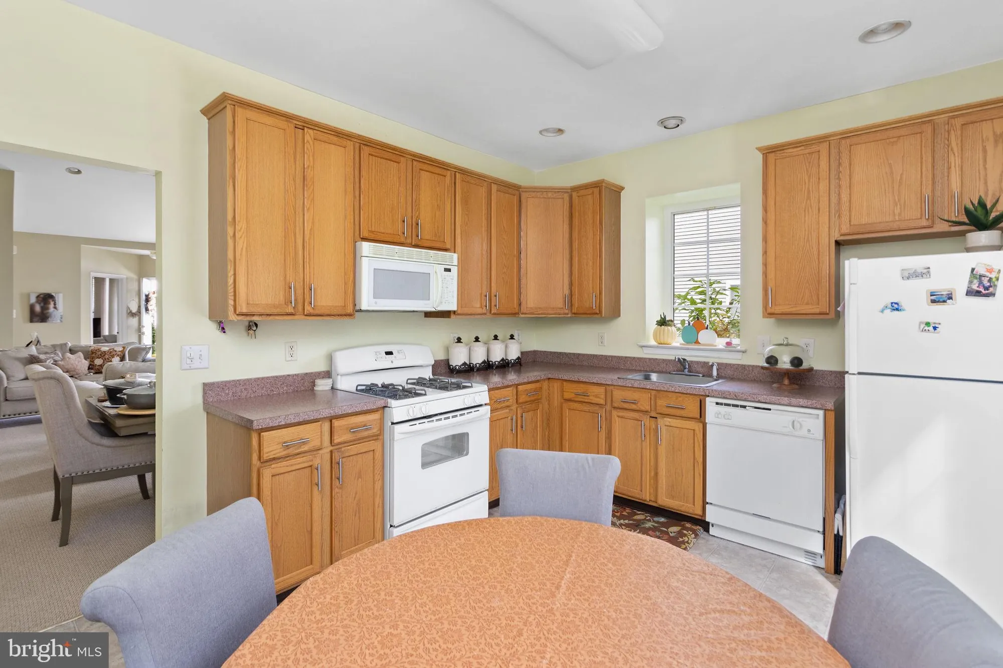 Property Slideshow image 10 of 25 | 151 meadowlark dr, Hamilton, NJ, 08690