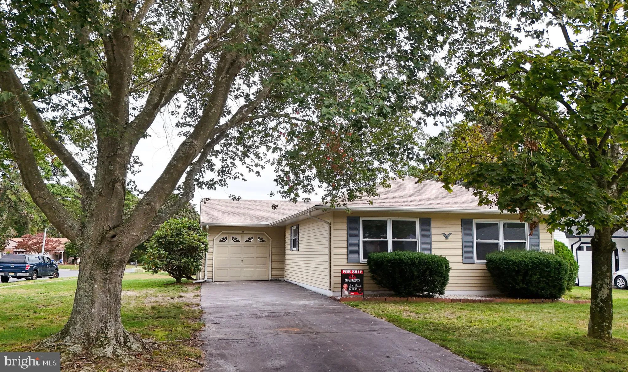 Property Slideshow image 1 of 28 | 1 whitecap way, Brick, NJ, 08723