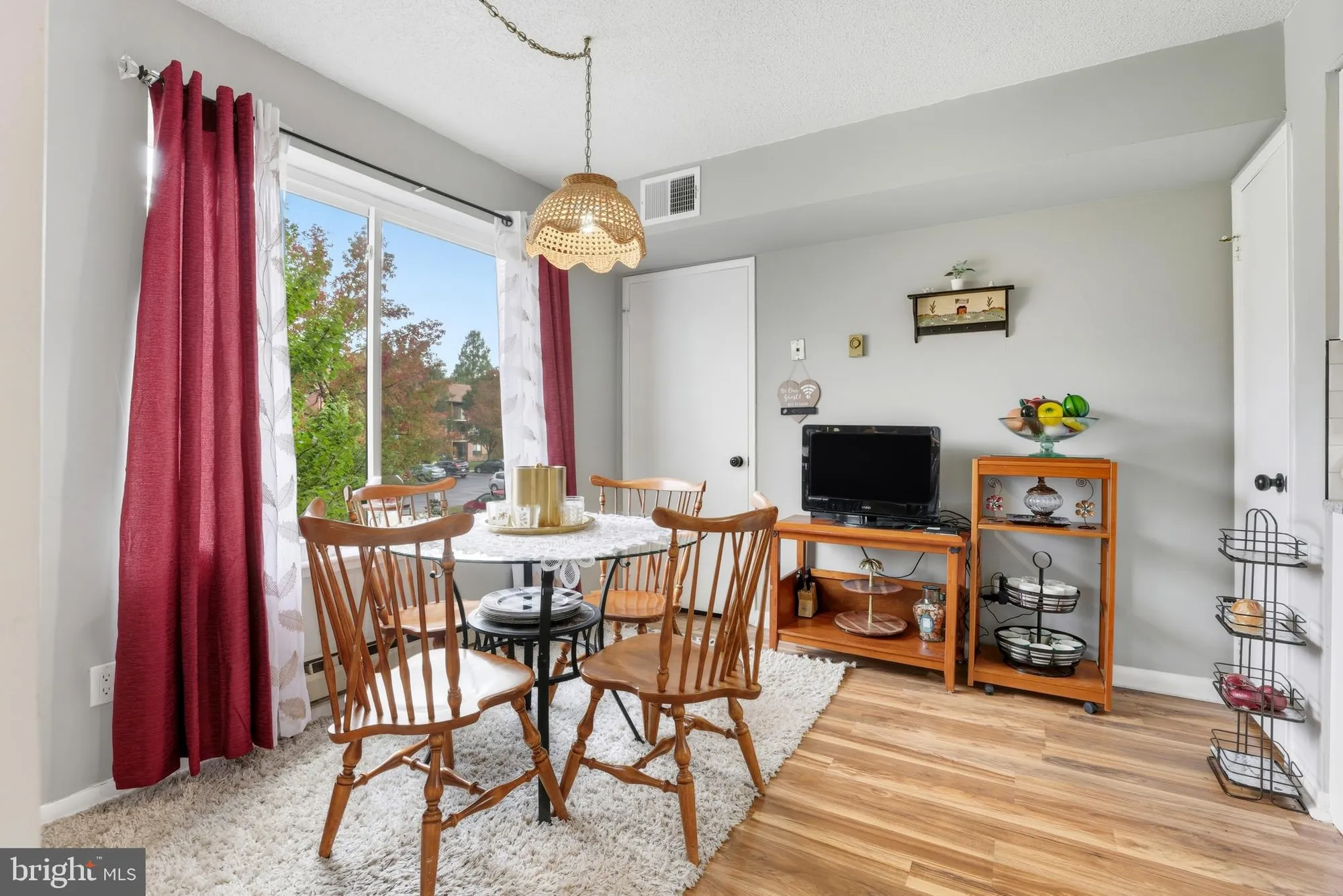 Property Slideshow image 14 of 33 | 15300 beaverbrook ct 88-2e, Silver Spring, MD, 20906