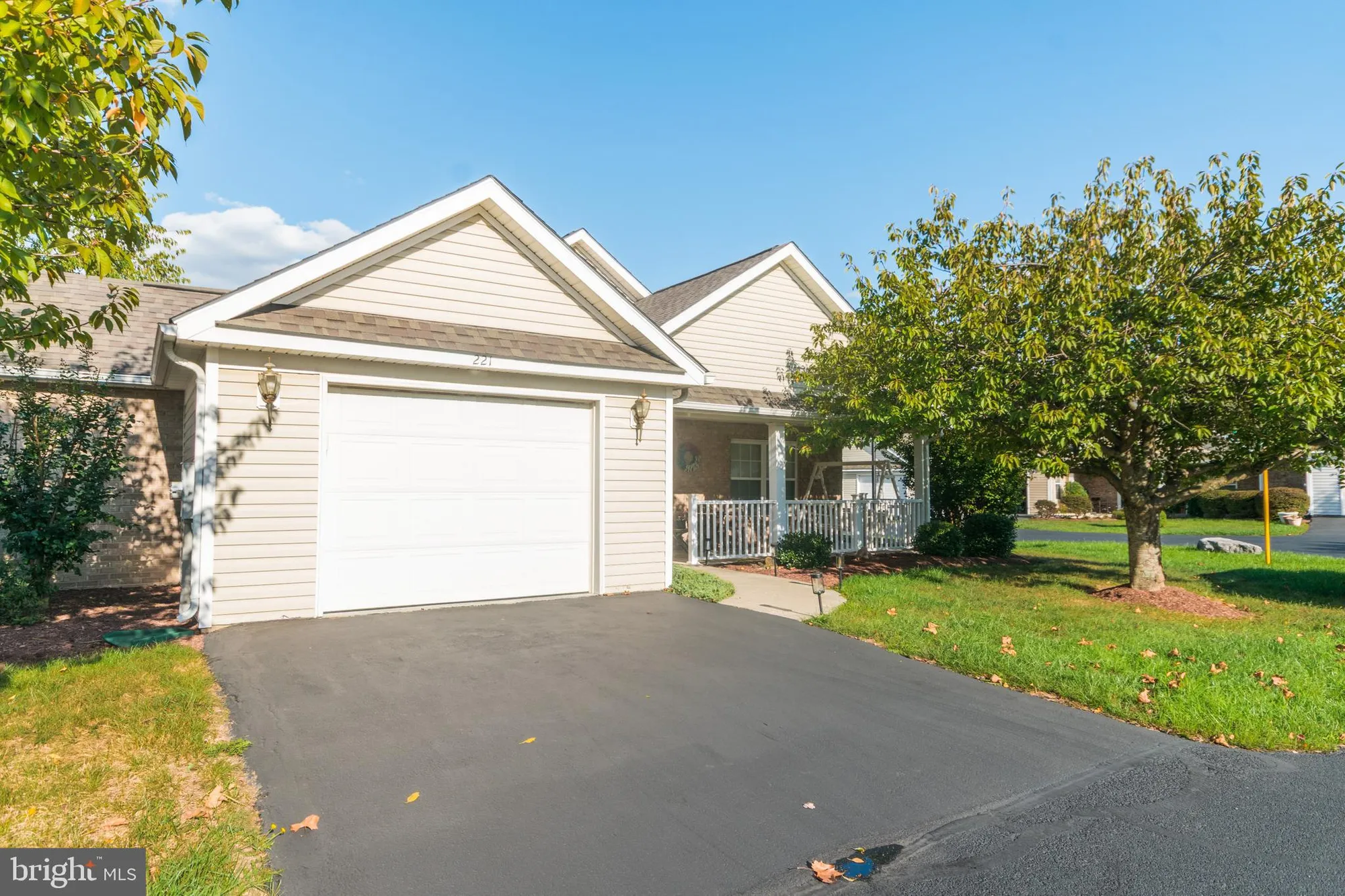 Property Slideshow image 2 of 32 | 221 crestwood ln, Winchester, VA, 22602