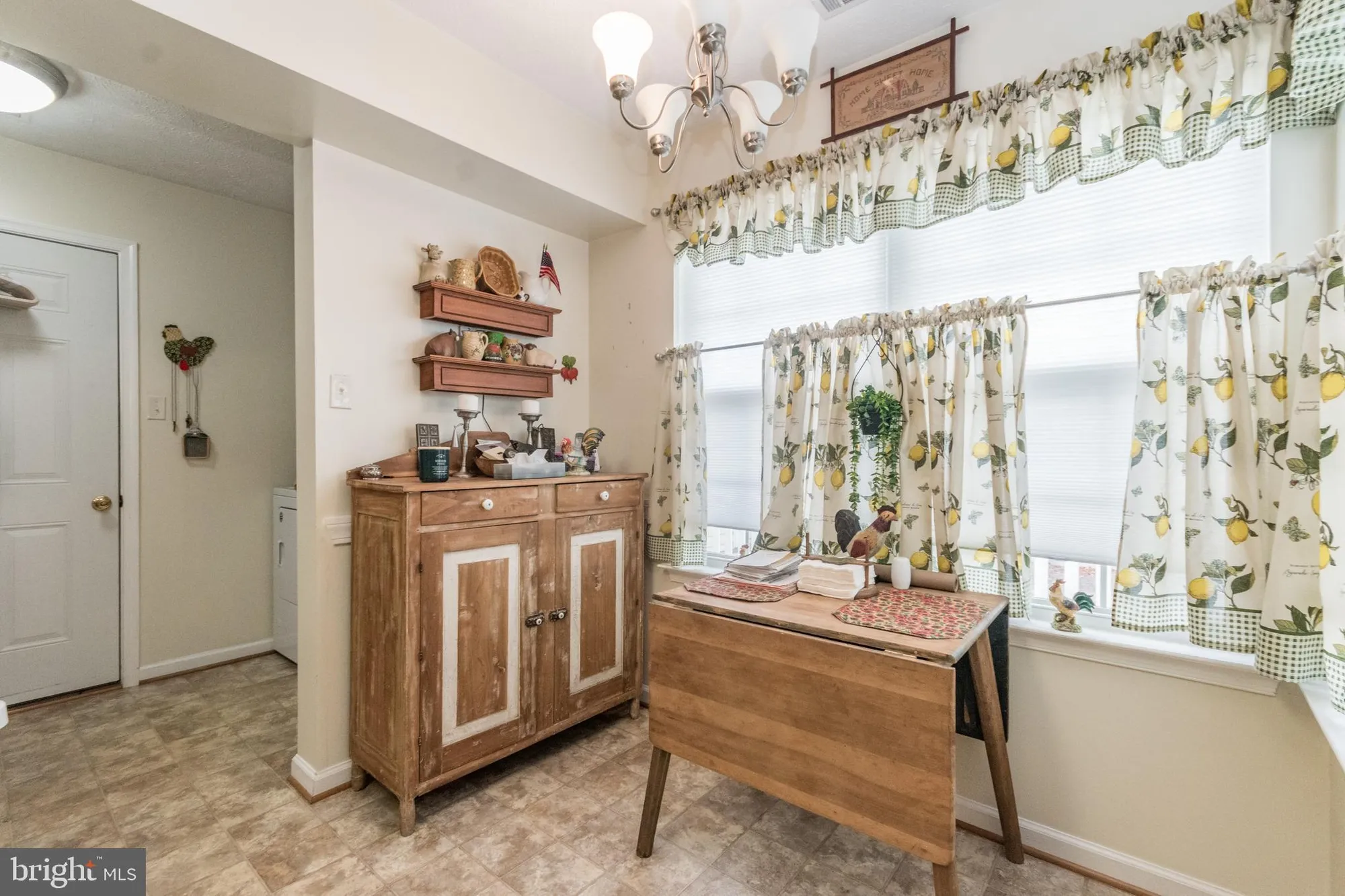 Property Slideshow image 22 of 32 | 221 crestwood ln, Winchester, VA, 22602